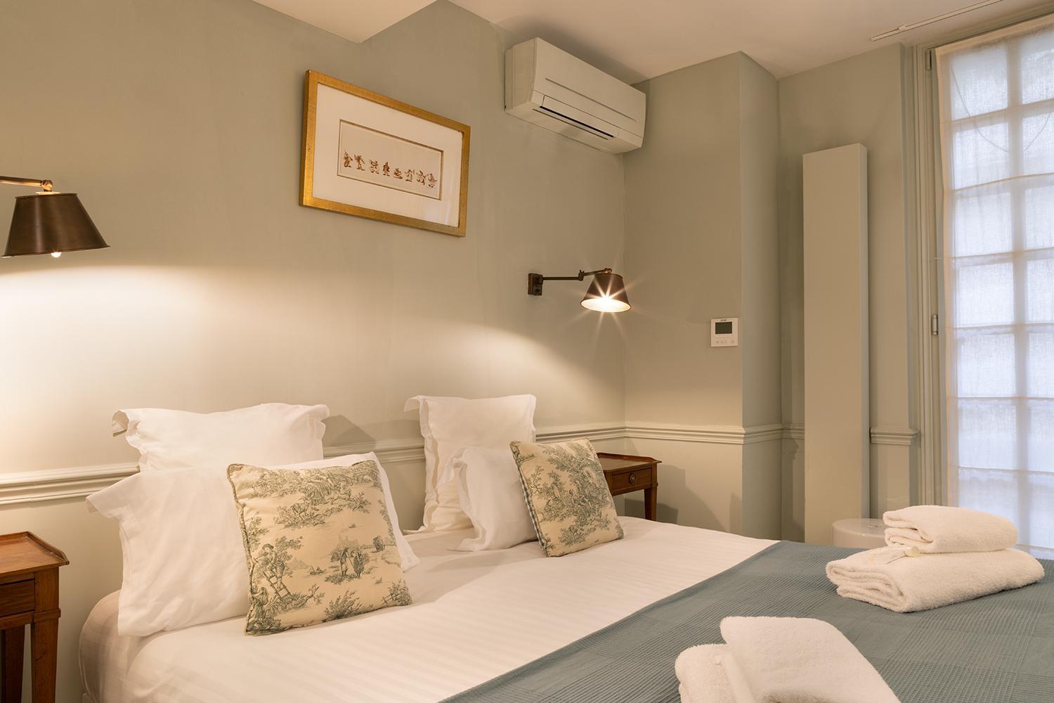 Pick A Flat's In Saint Germain - Paul-louis Courier