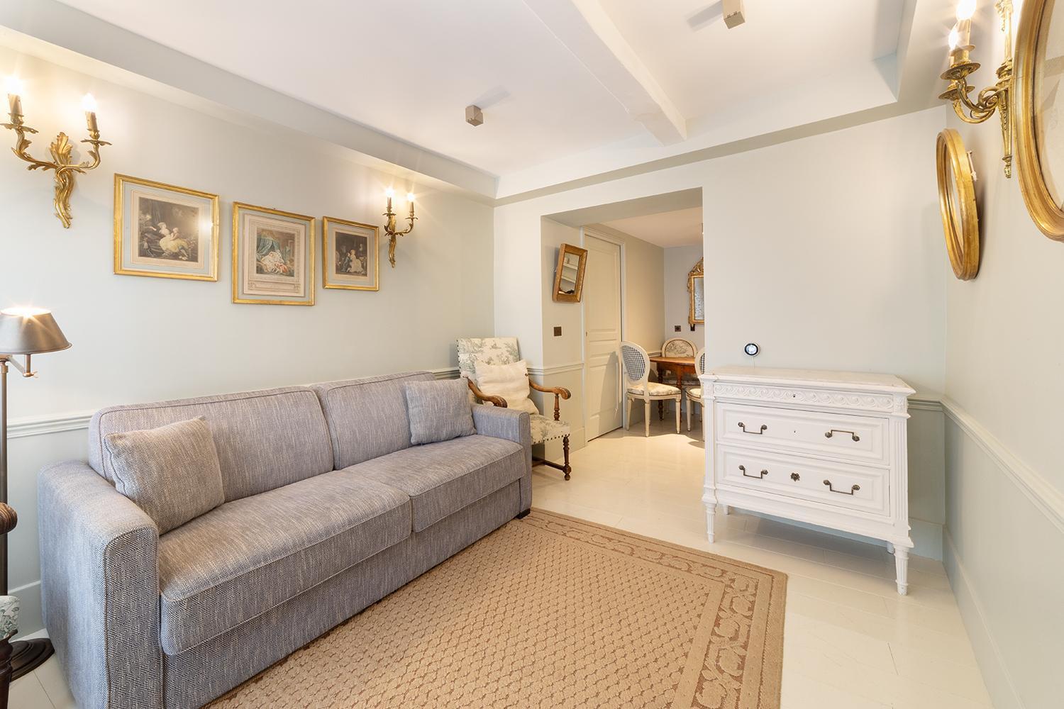 Pick A Flat's In Saint Germain - Paul-louis Courier *