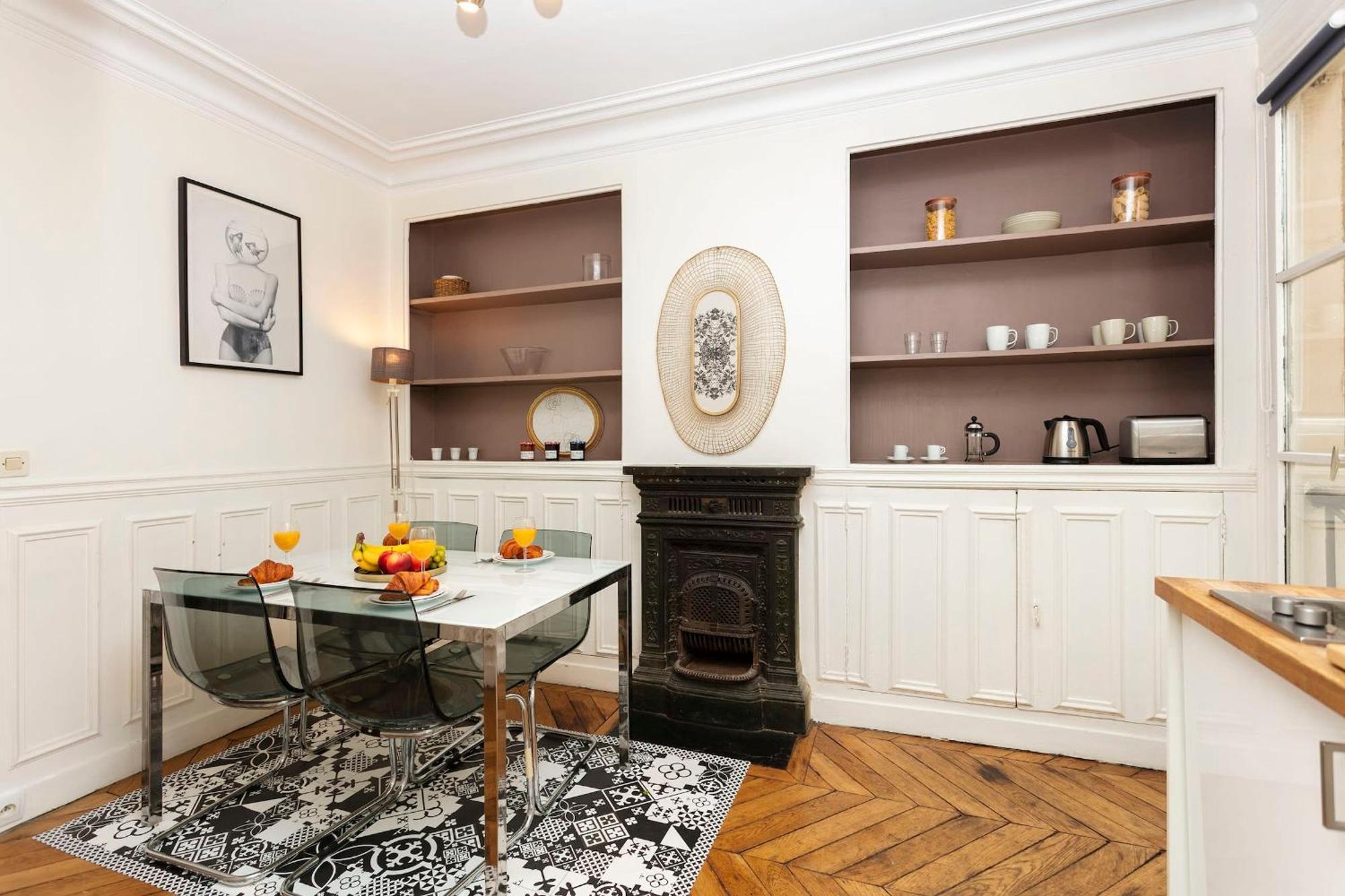 Apartment Notre-dame - 1br With Balcony - Cityapartmentstay Paris