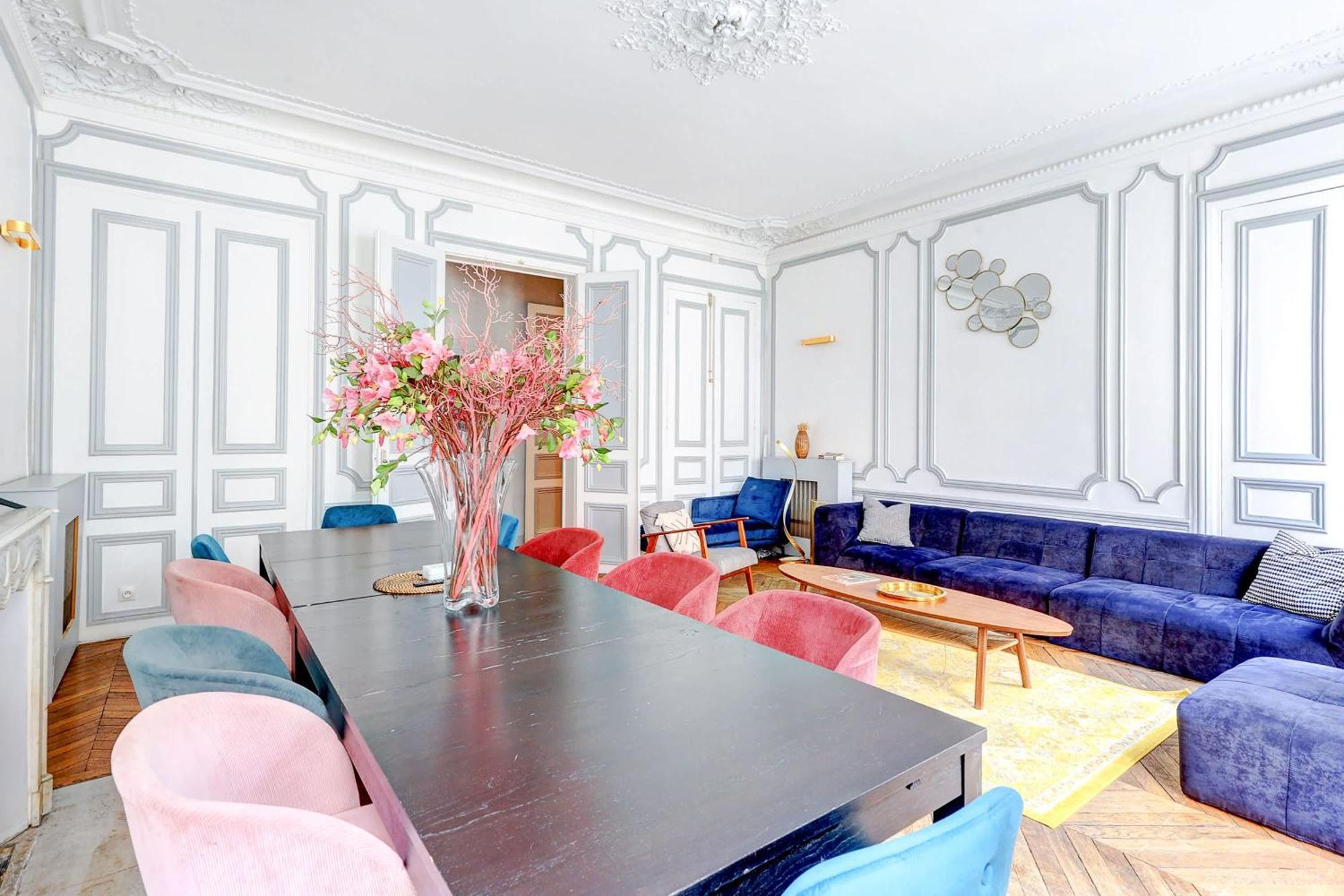 Apartment L'elegance Parisienne Au Coeur Des Champs-elysees Paris