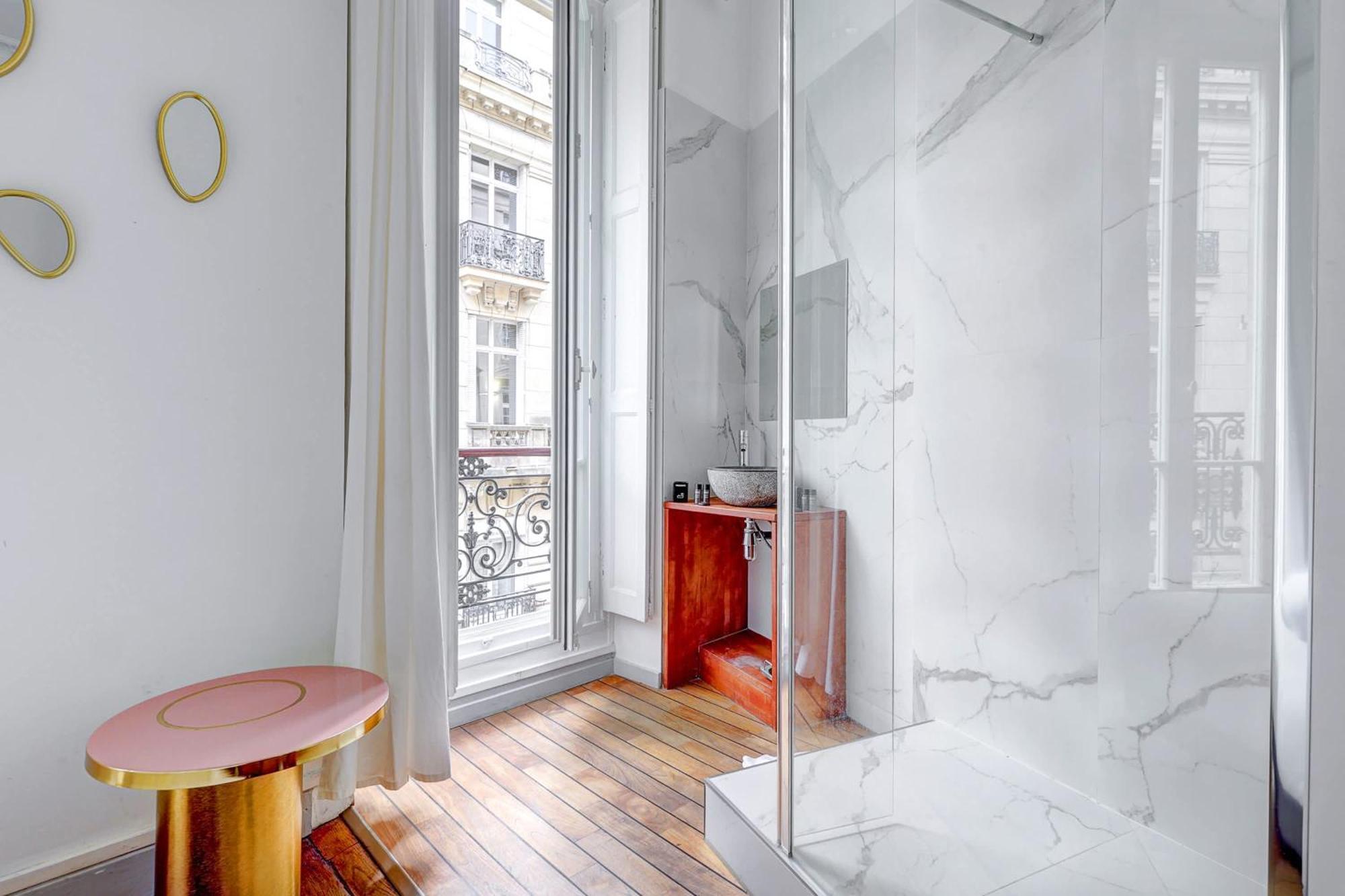 L'elegance Parisienne Au Coeur Des Champs-elysees Apartment