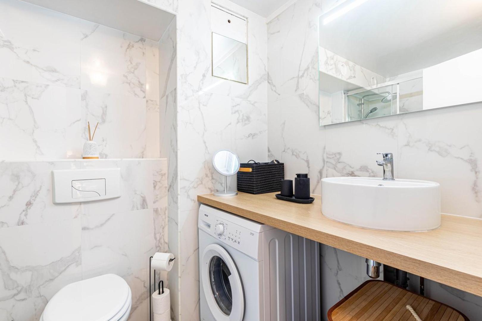Guestready - Baigne De Lumiere Dans Le 19e Apartment