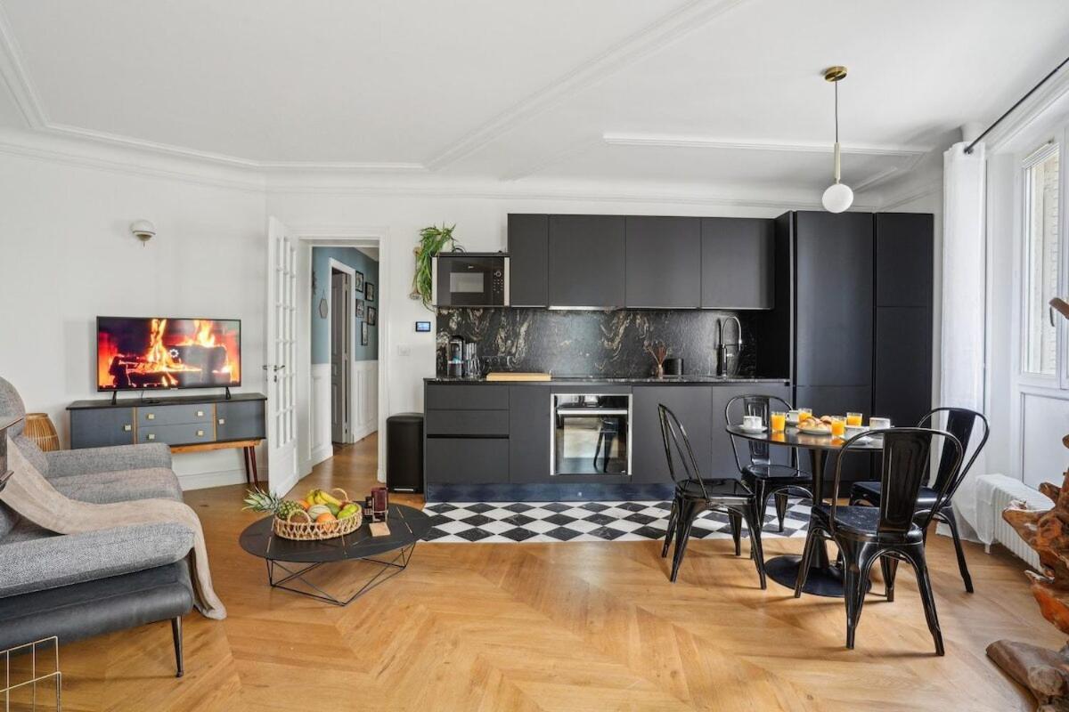 Magnifique Au Coeur Du Xviiieme Apartment