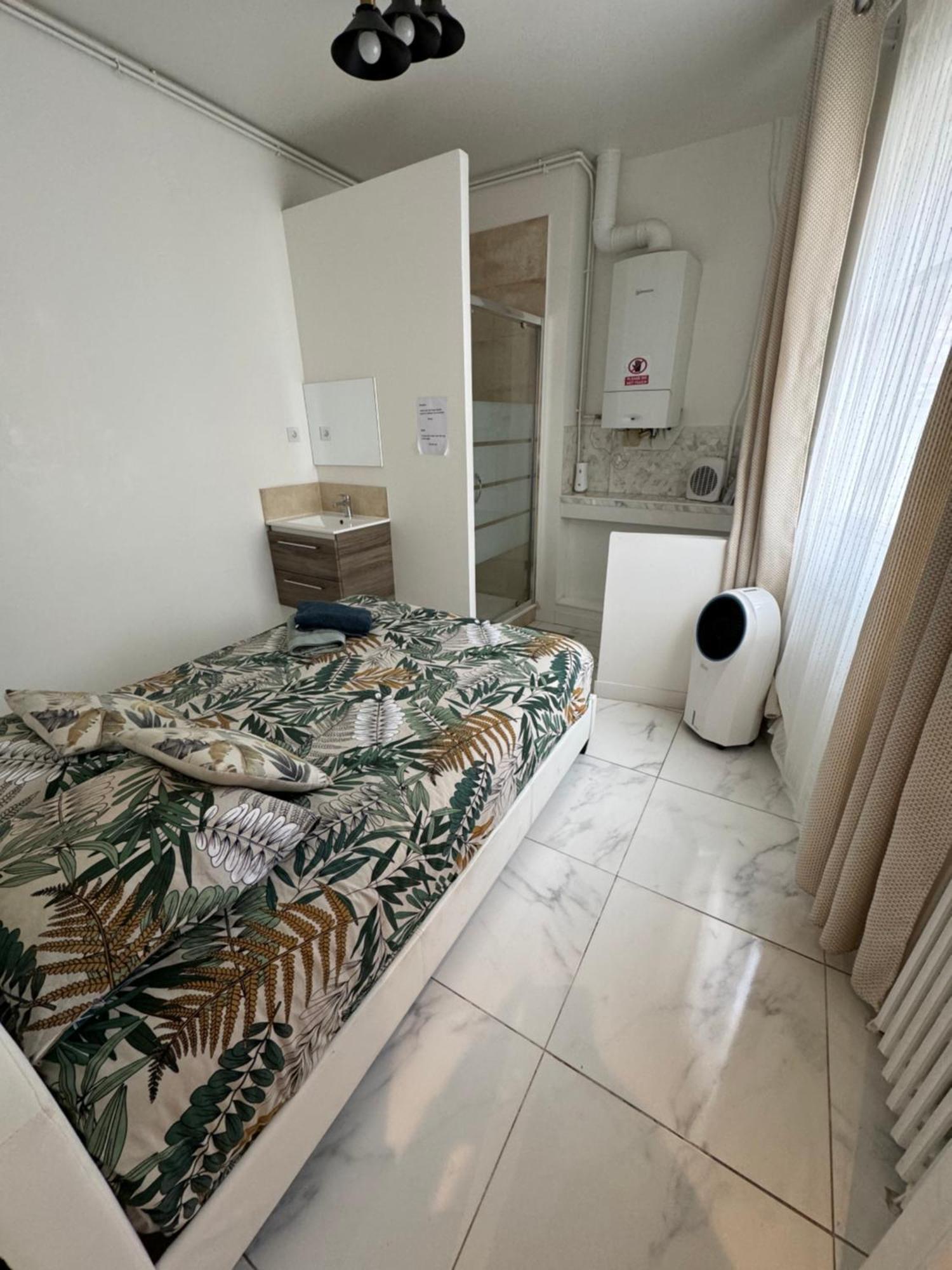 Beautiful Nearby Champs Elysees Apartment Paris