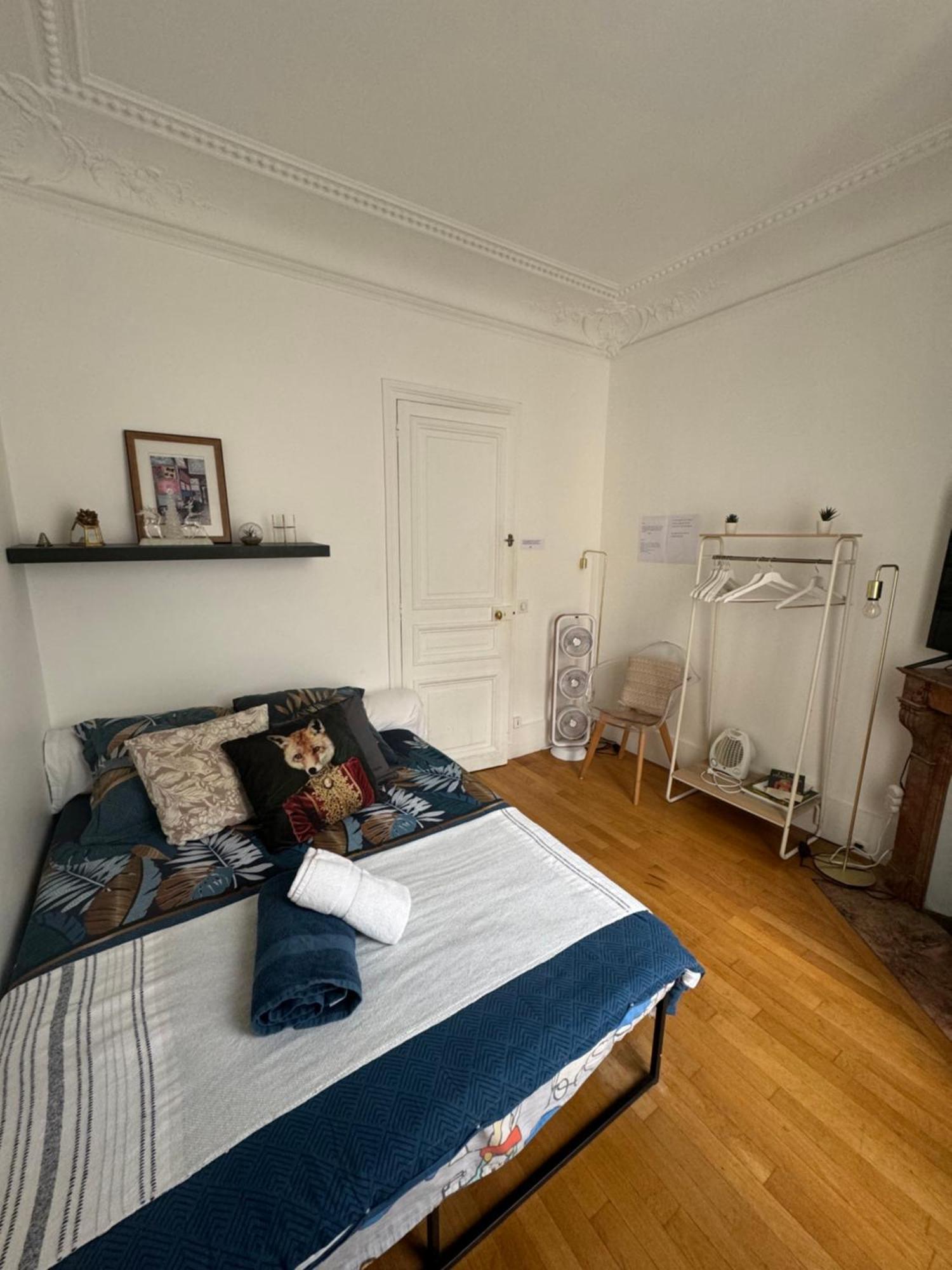 Beautiful Nearby Champs Elysees Apartment