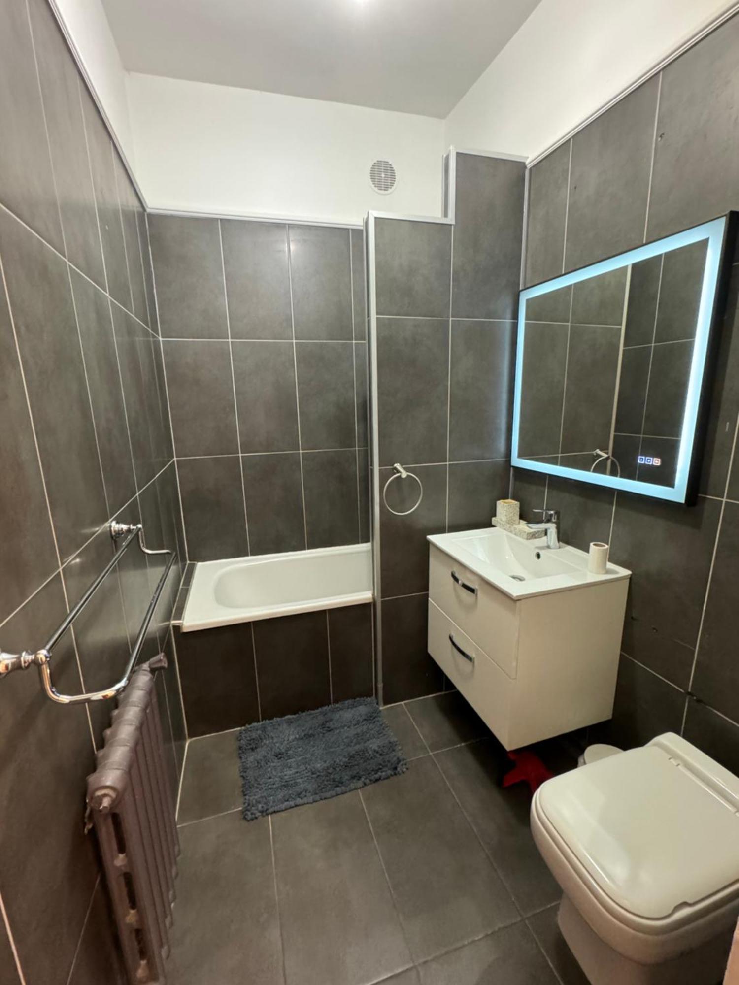 Apartment Beautiful Nearby Champs Elysees *