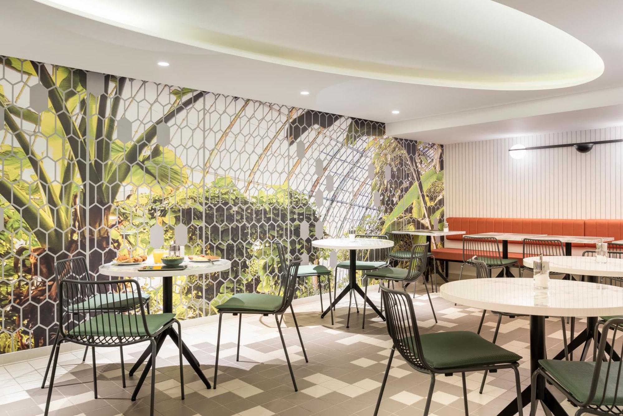 Adagio Centre Tour Eiffel 4* Paris