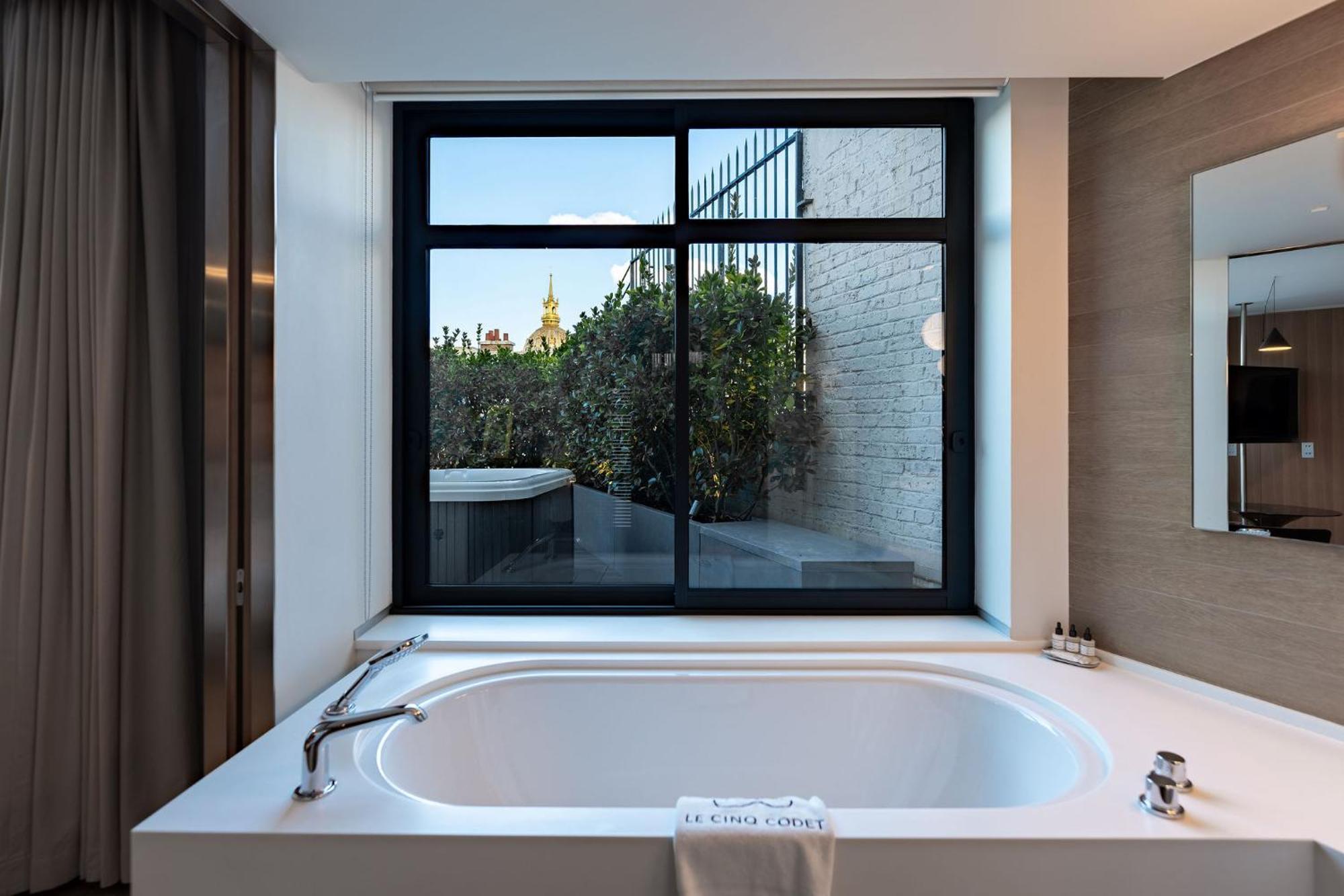 Le Cinq Codet Hotel Paris