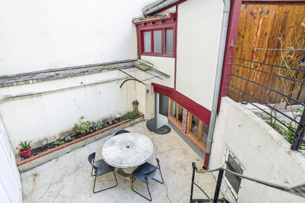 Apartment With Little Garden-terrace At Trocadero