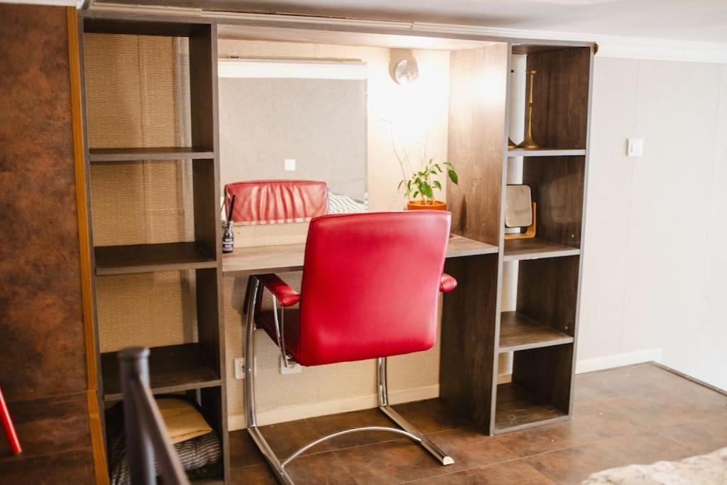 Quartier Belleville 20m2 Avec Mezzanine Apartment