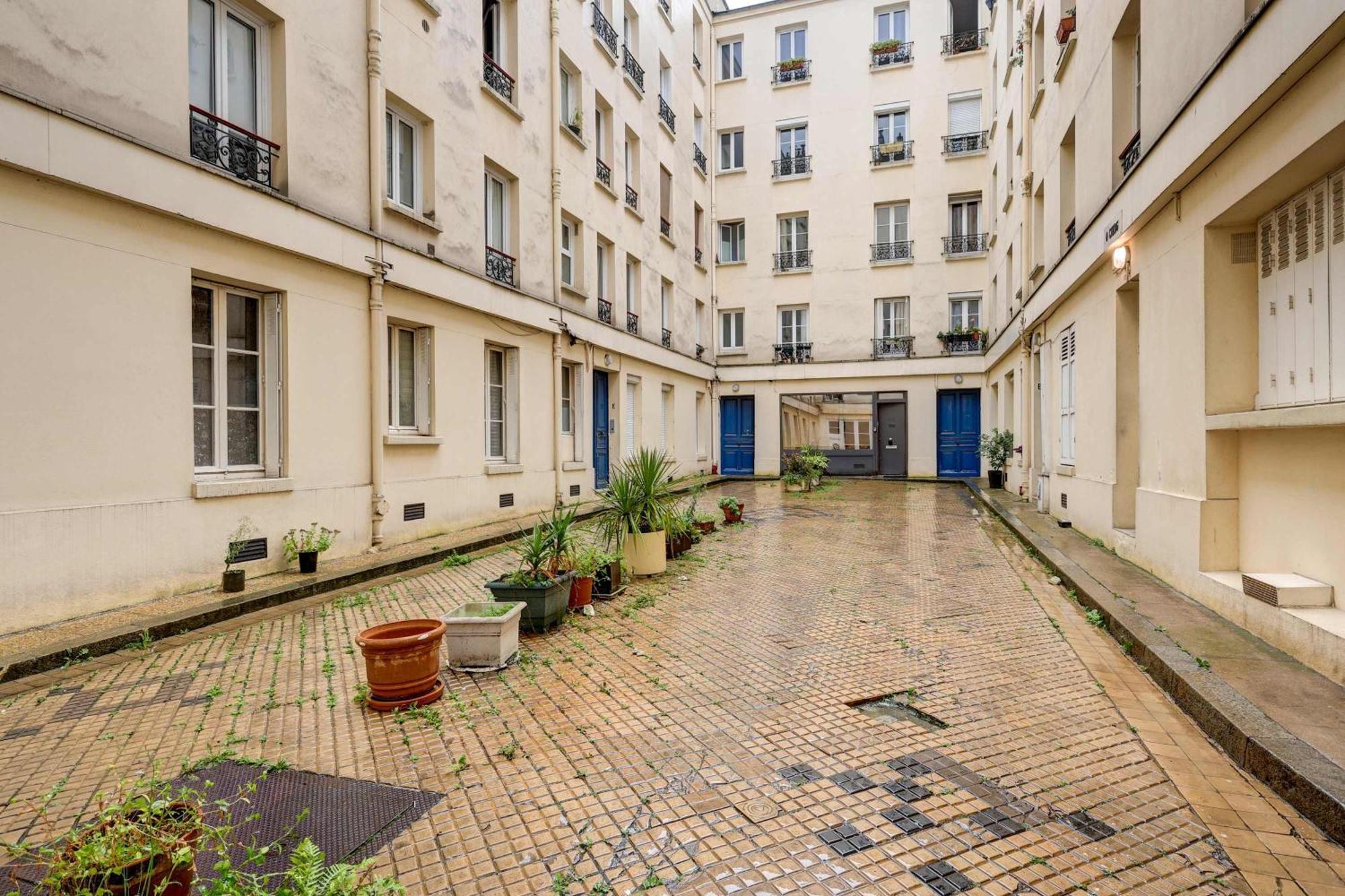 Apartment Place De La Nation Cozy 2bd Duplex *