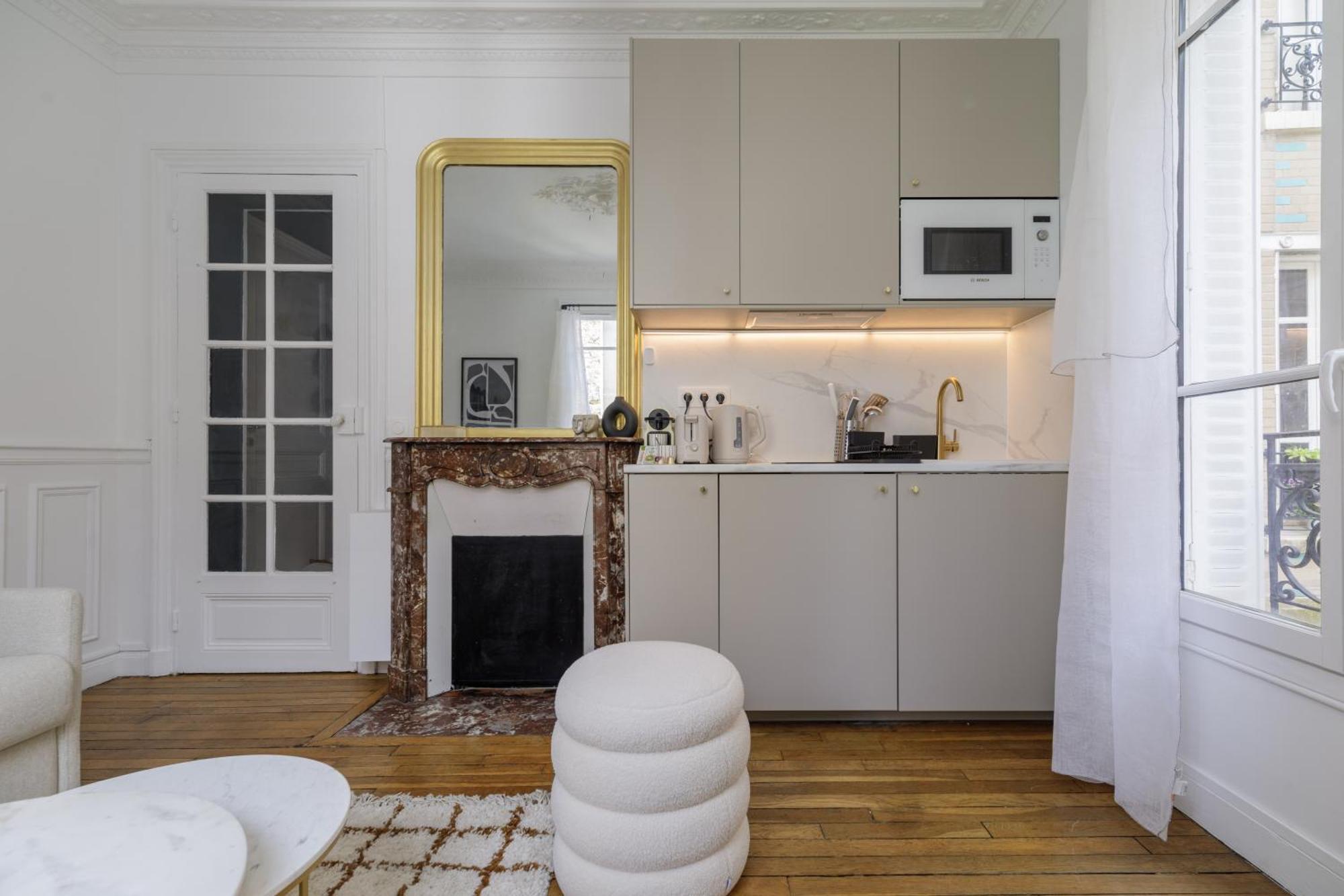 New Snug Flat In The Heart Of Le Marais * Paris