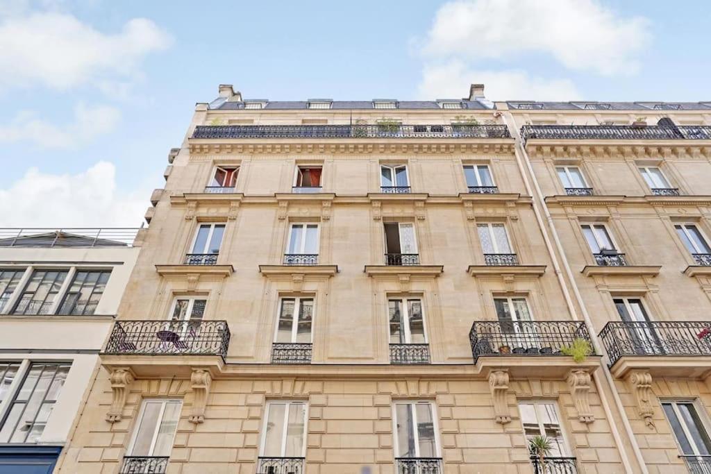 Apartment Proche Champs Elysees