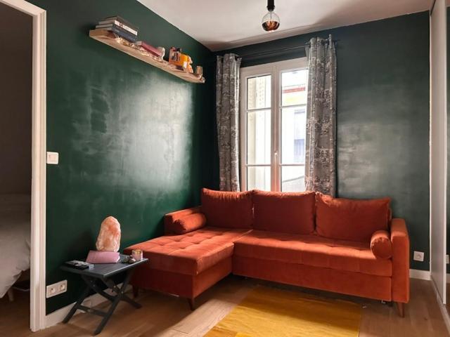 Apartment Art House Bastille 2 Bed W Balcony, 11eme Super Trendy Neighbourhood