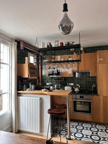 Apartment Art House Bastille 2 Bed W Balcony, 11eme Super Trendy Neighbourhood *