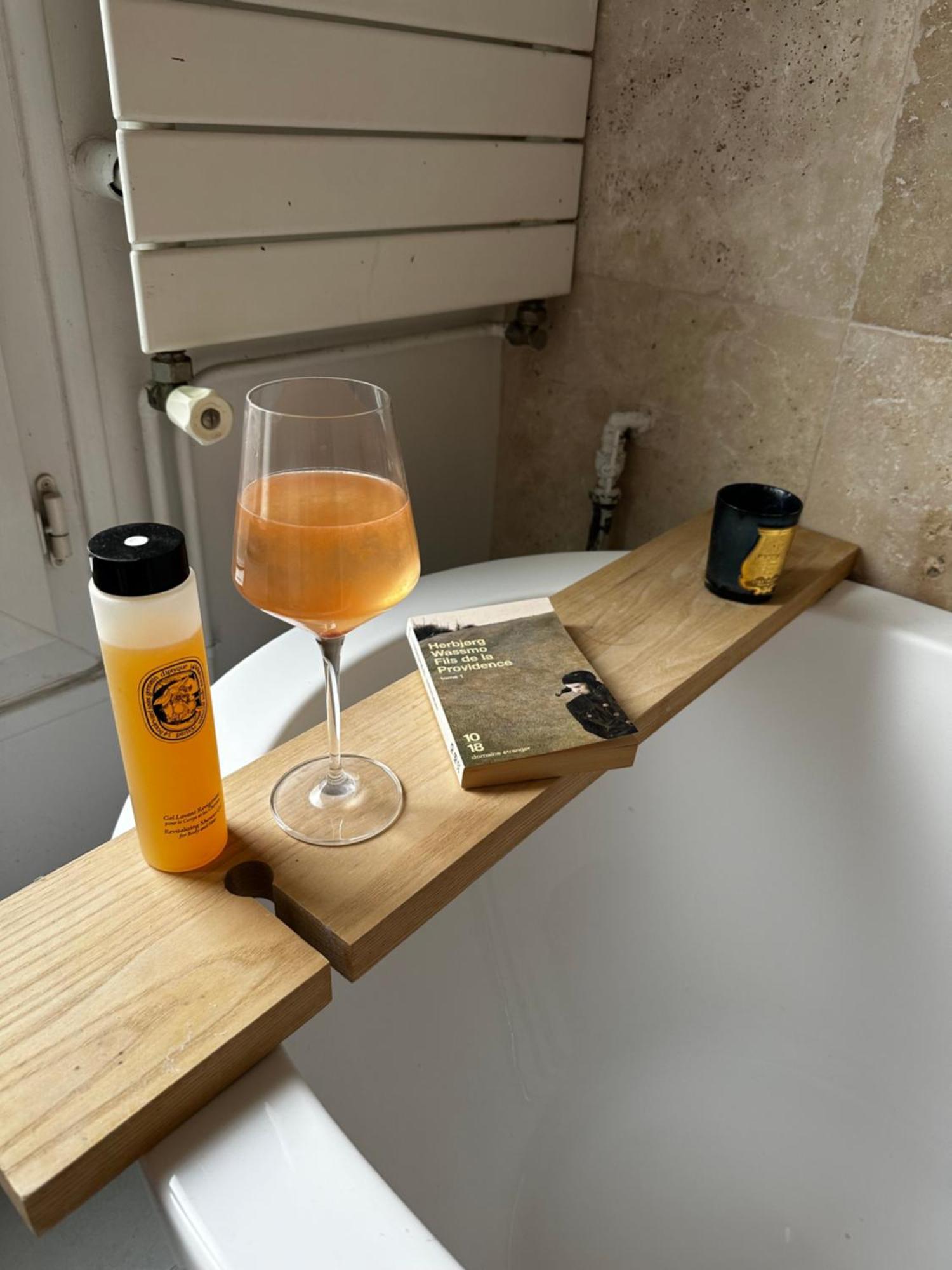 Art House Bastille 2 Bed W Balcony, 11eme Super Trendy Neighbourhood * Paris