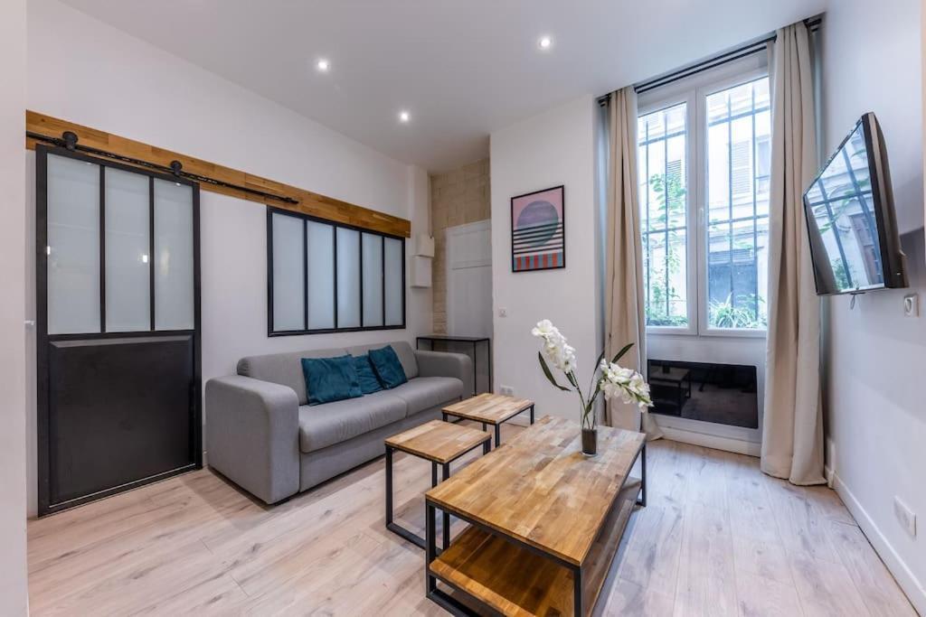 Off Familial Dans Le Marais 2br Appartement