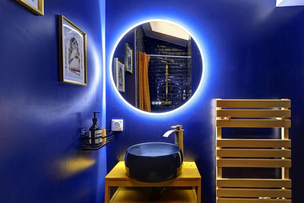 Sacre Coeur, Netflix & Chill Apartment Paris