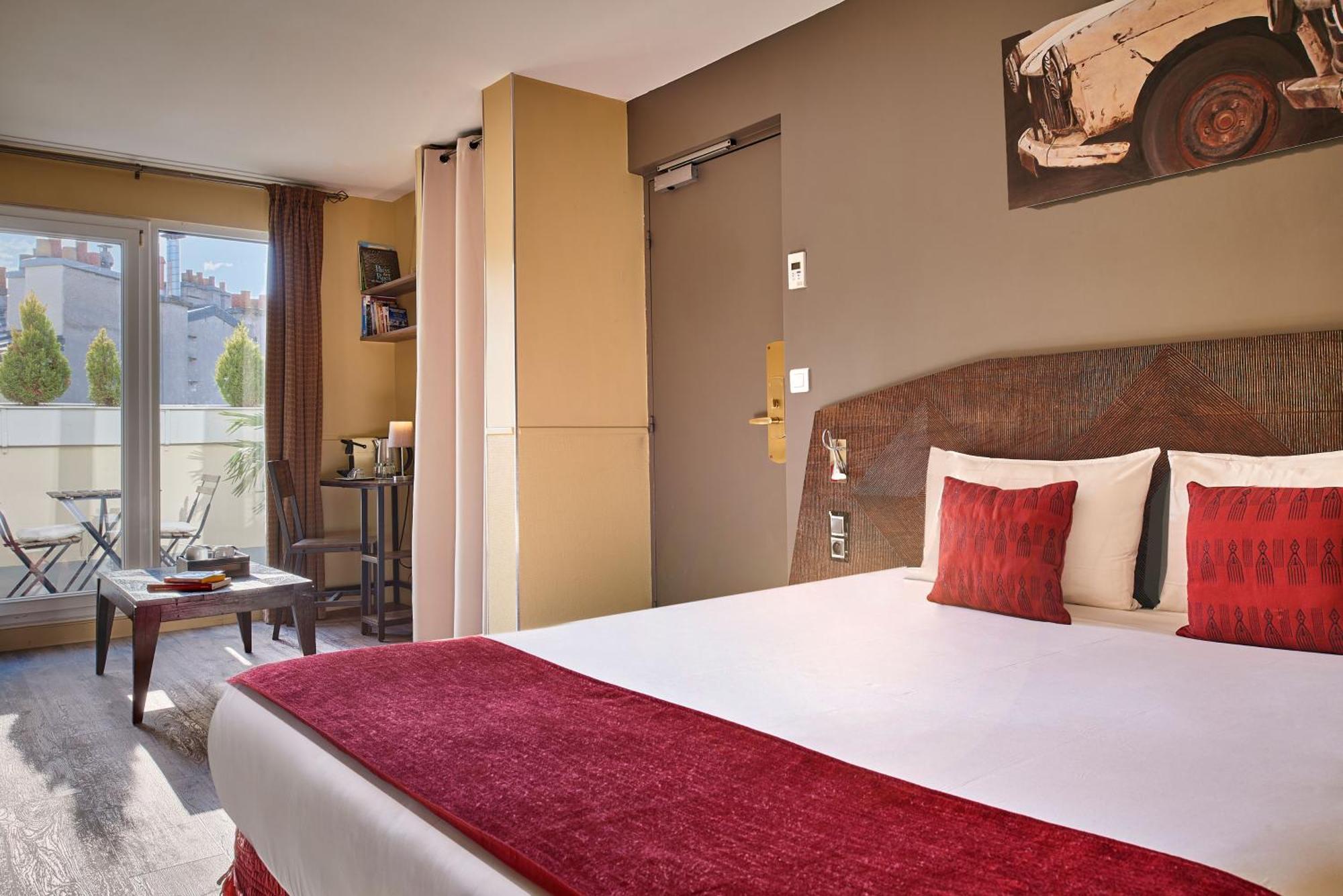 Moulin Plaza Hotel 3*