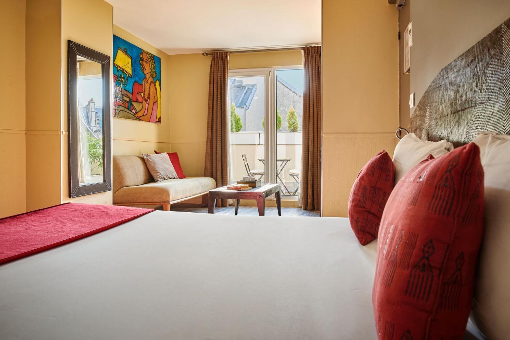 Moulin Plaza Hotel 3*