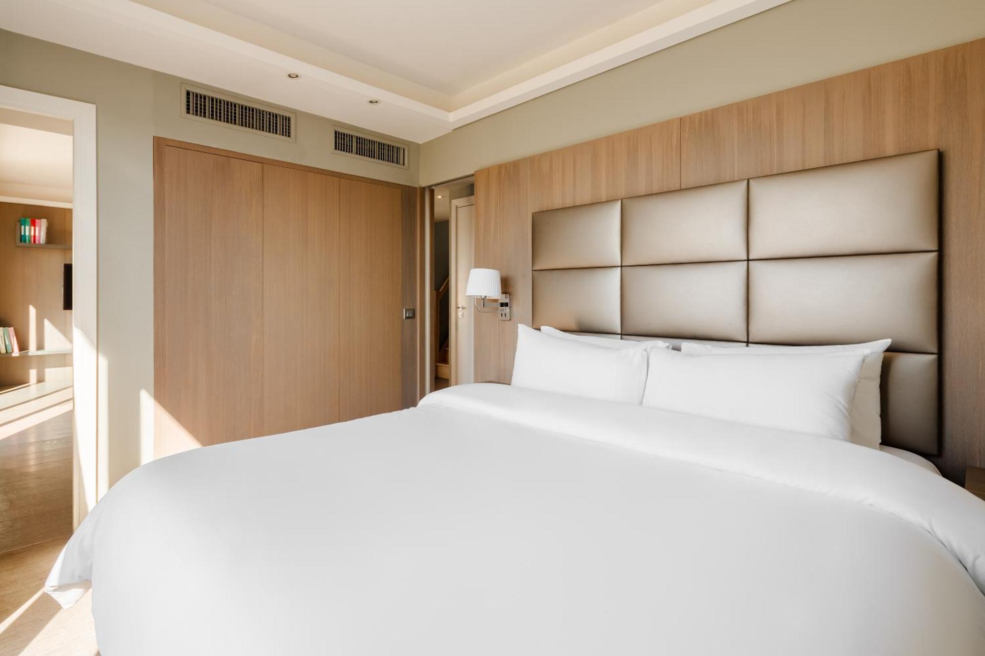 Hotel Sonder L'edmond Parc Monceau 4*