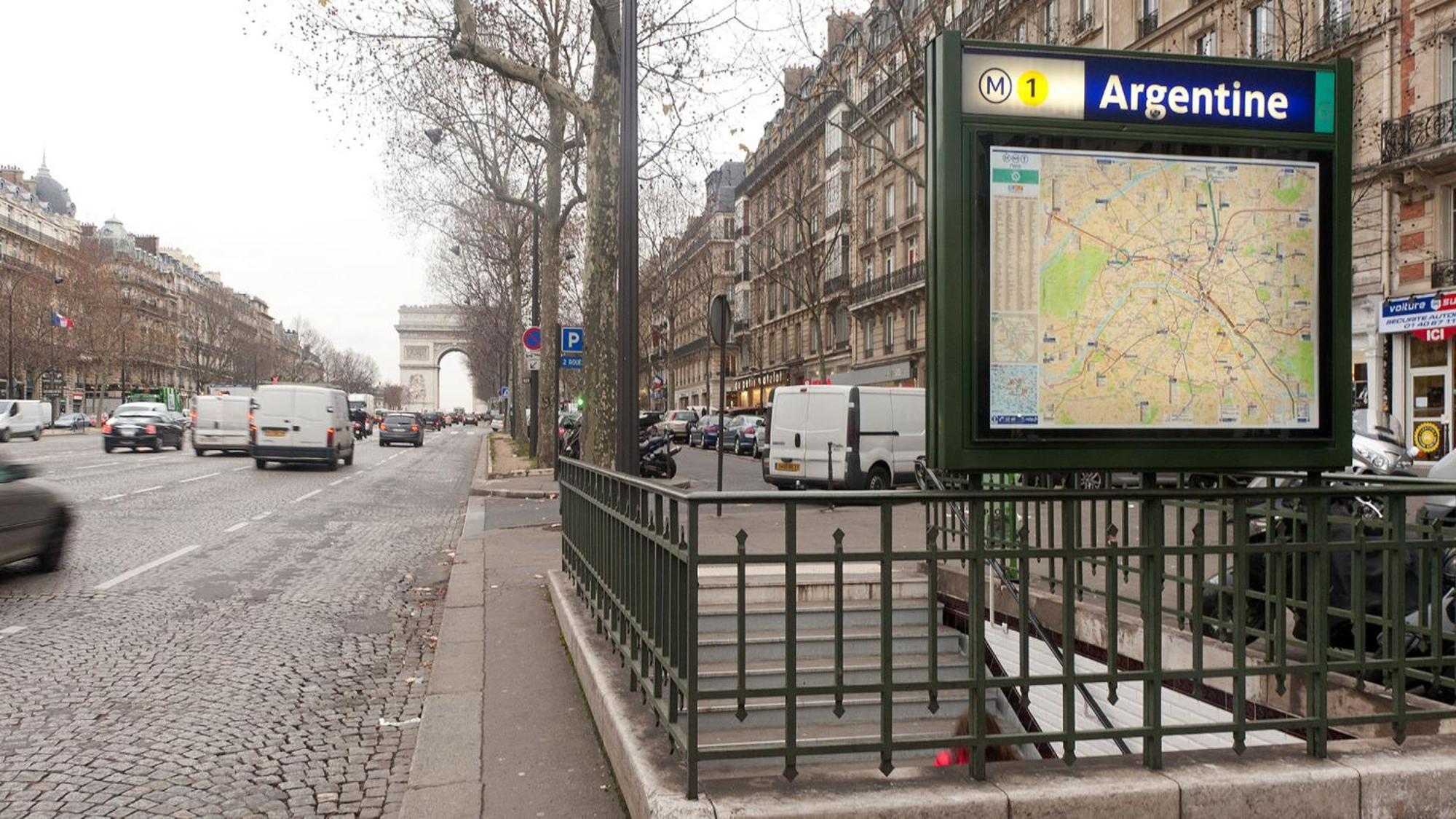 Studette Champs Elysees Apartment *