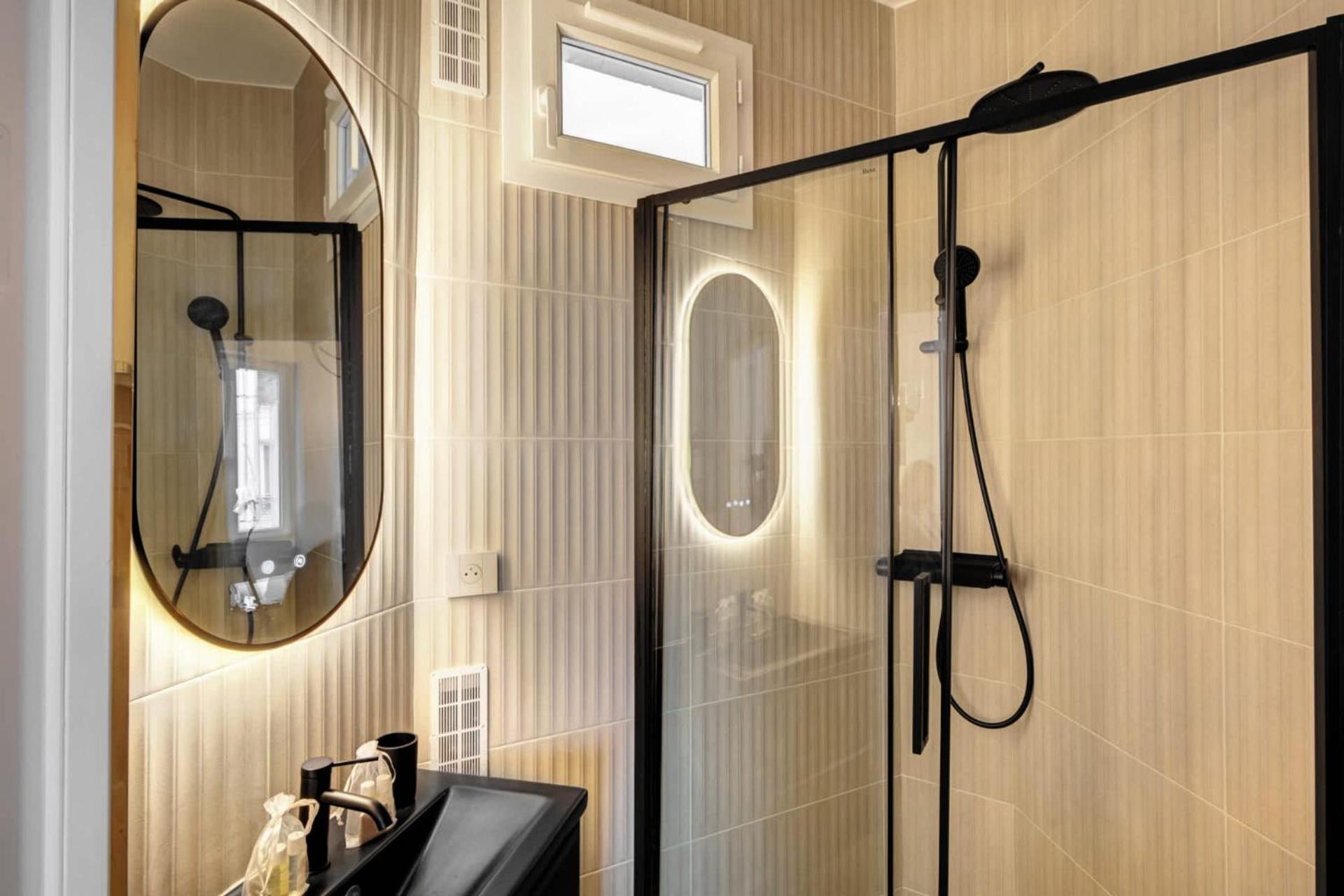 Luxueuse Haussmannienne A Appartement *
