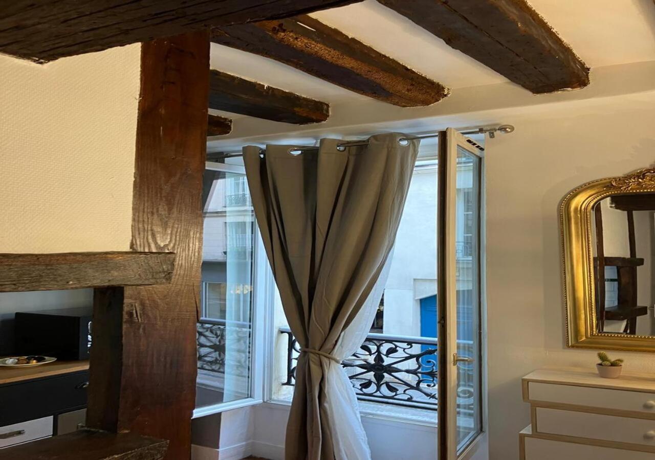 Apartment Elegant Retreat By Le Marais Paris
