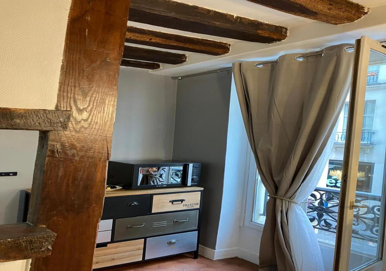 Apartment Elegant Retreat By Le Marais Paris