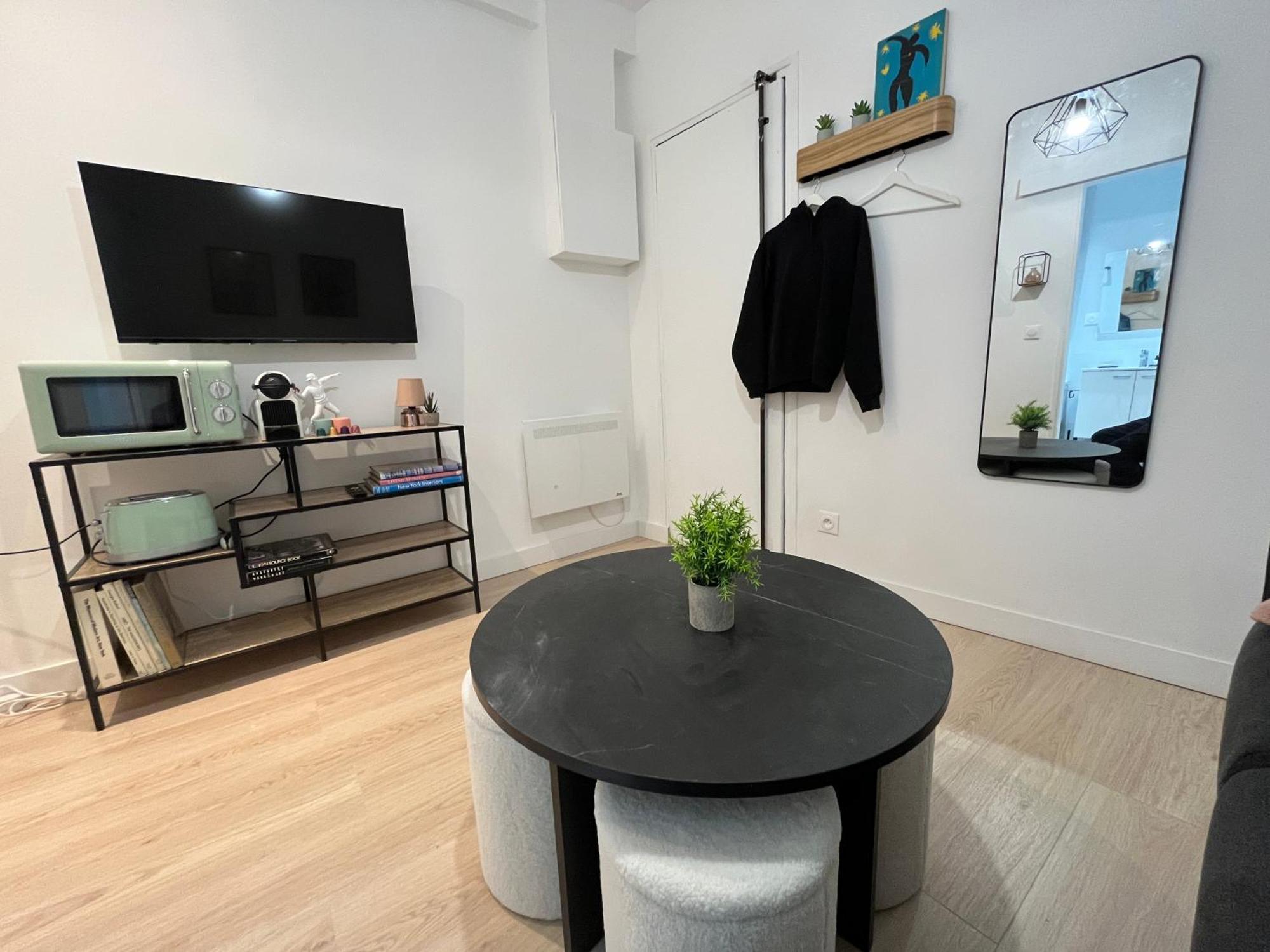 Apartment Oberkampf By Edelsam 18