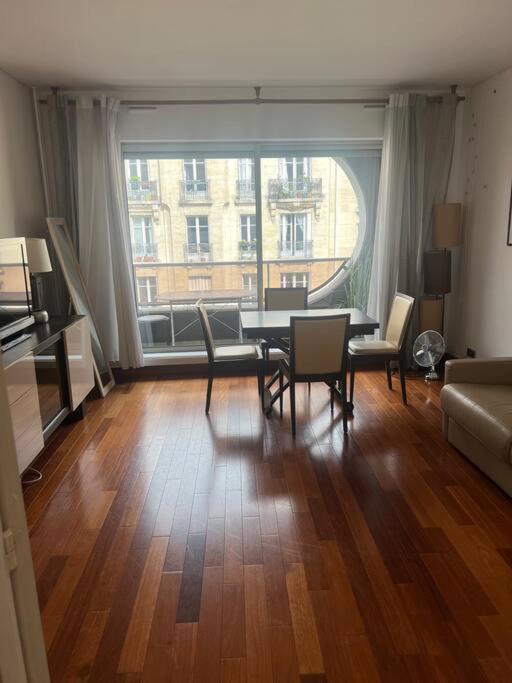 Avec Balcon Vue Tour Eiffel Appartement Paris