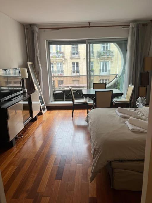 Avec Balcon Vue Tour Eiffel Appartement