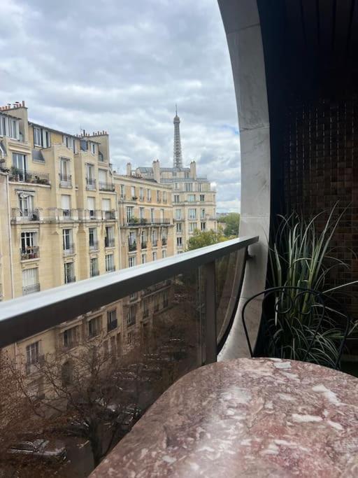 Appartement Avec Balcon Vue Tour Eiffel Paris