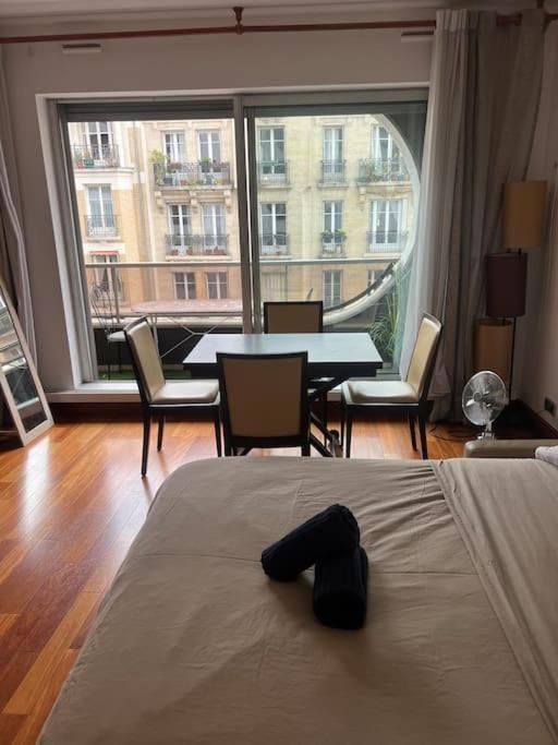 Appartement Avec Balcon Vue Tour Eiffel