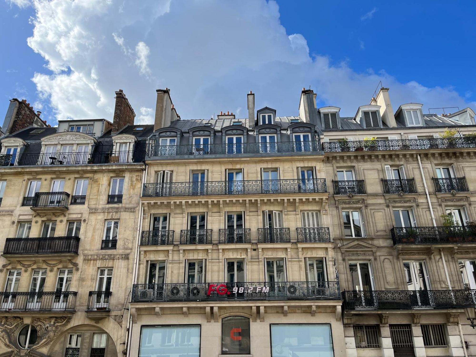 Central & Functional Apartment At Chatelet Paris
