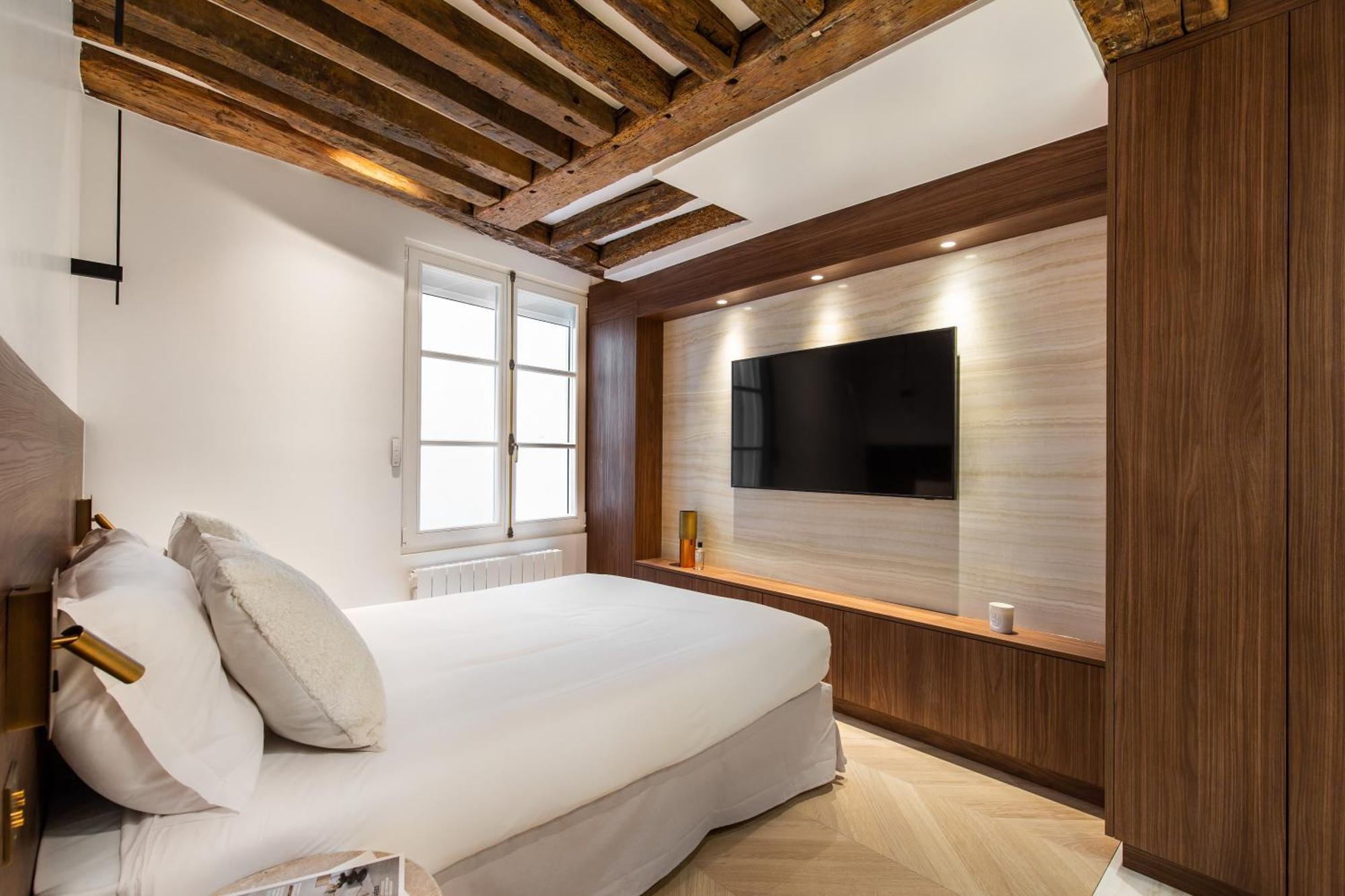 Magnifique Ac -1br 4p- Palais-royal Appartement *