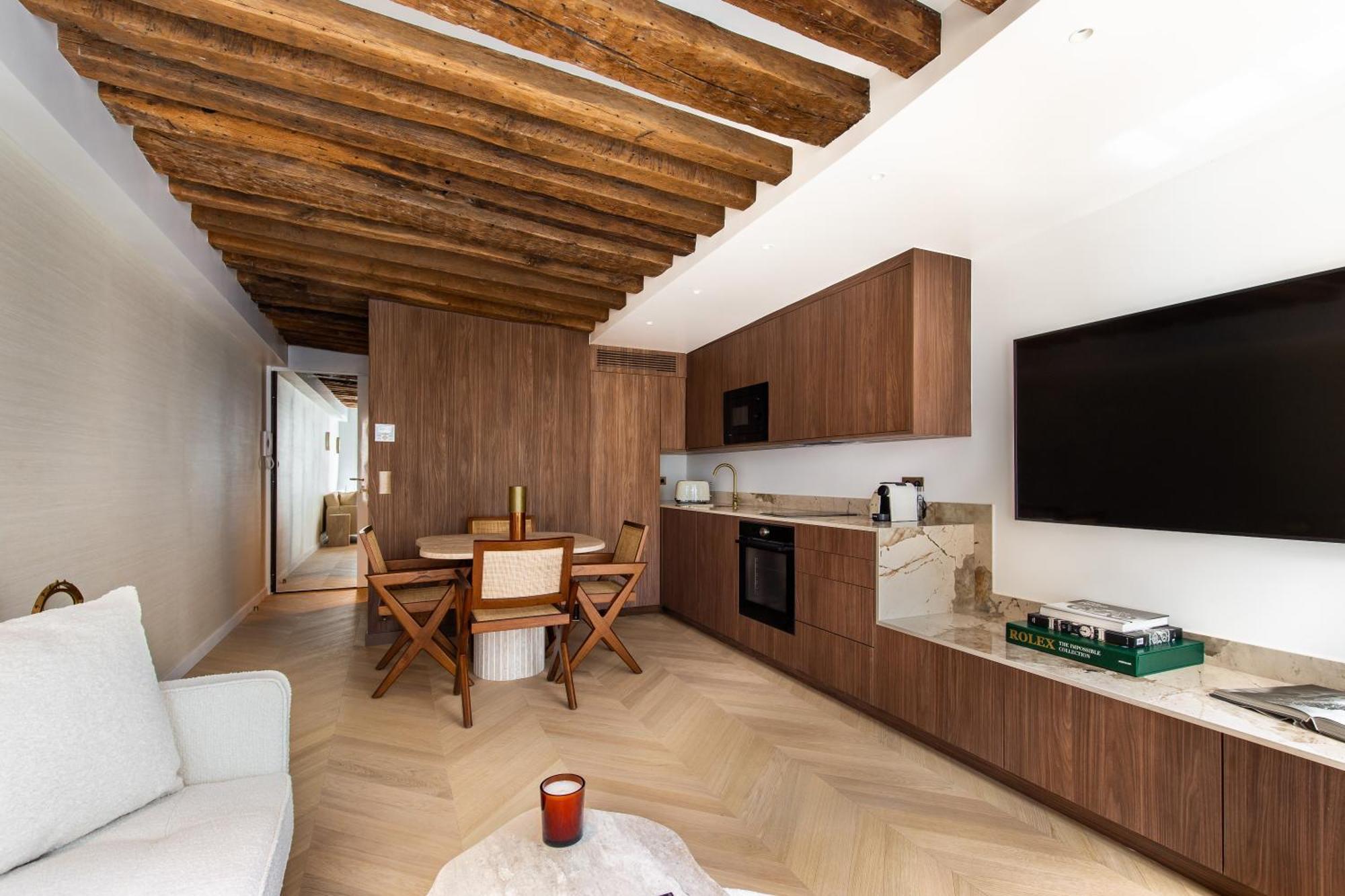 Magnifique Ac -1br 4p- Palais-royal Paris