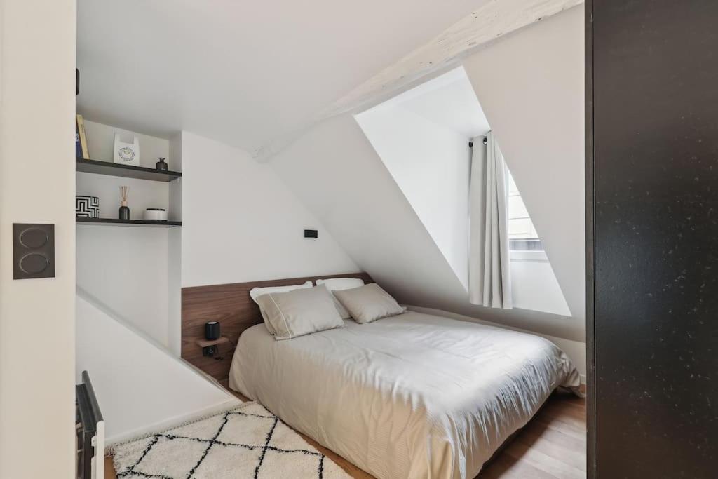 Apartment Duplex Quartier Du Louvre 75002 Paris