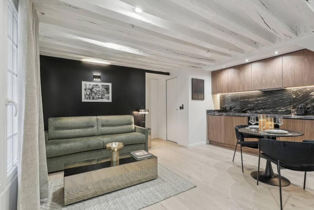 Duplex Quartier Du Louvre 75002
