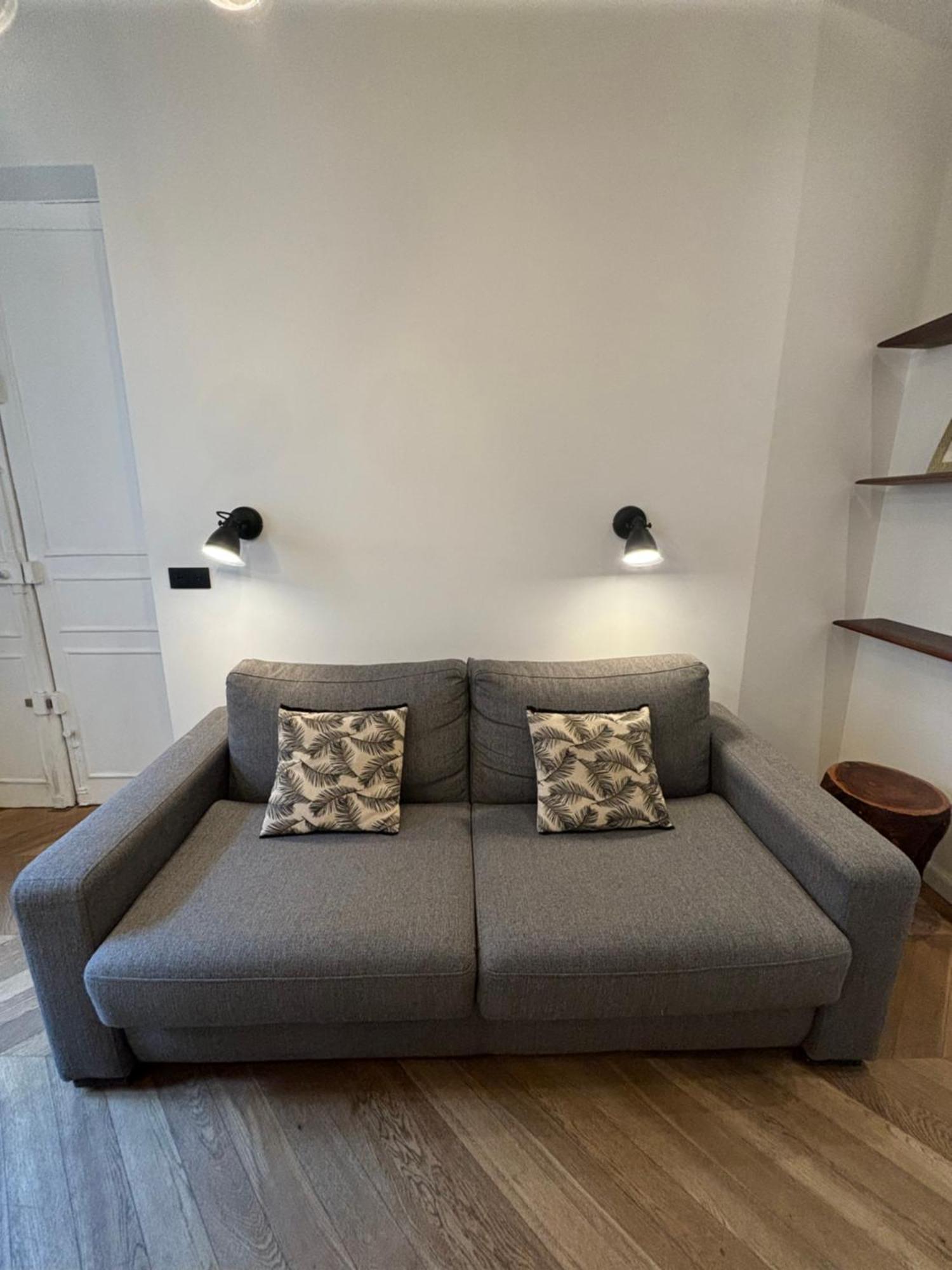 Apartment Tronchet Paris