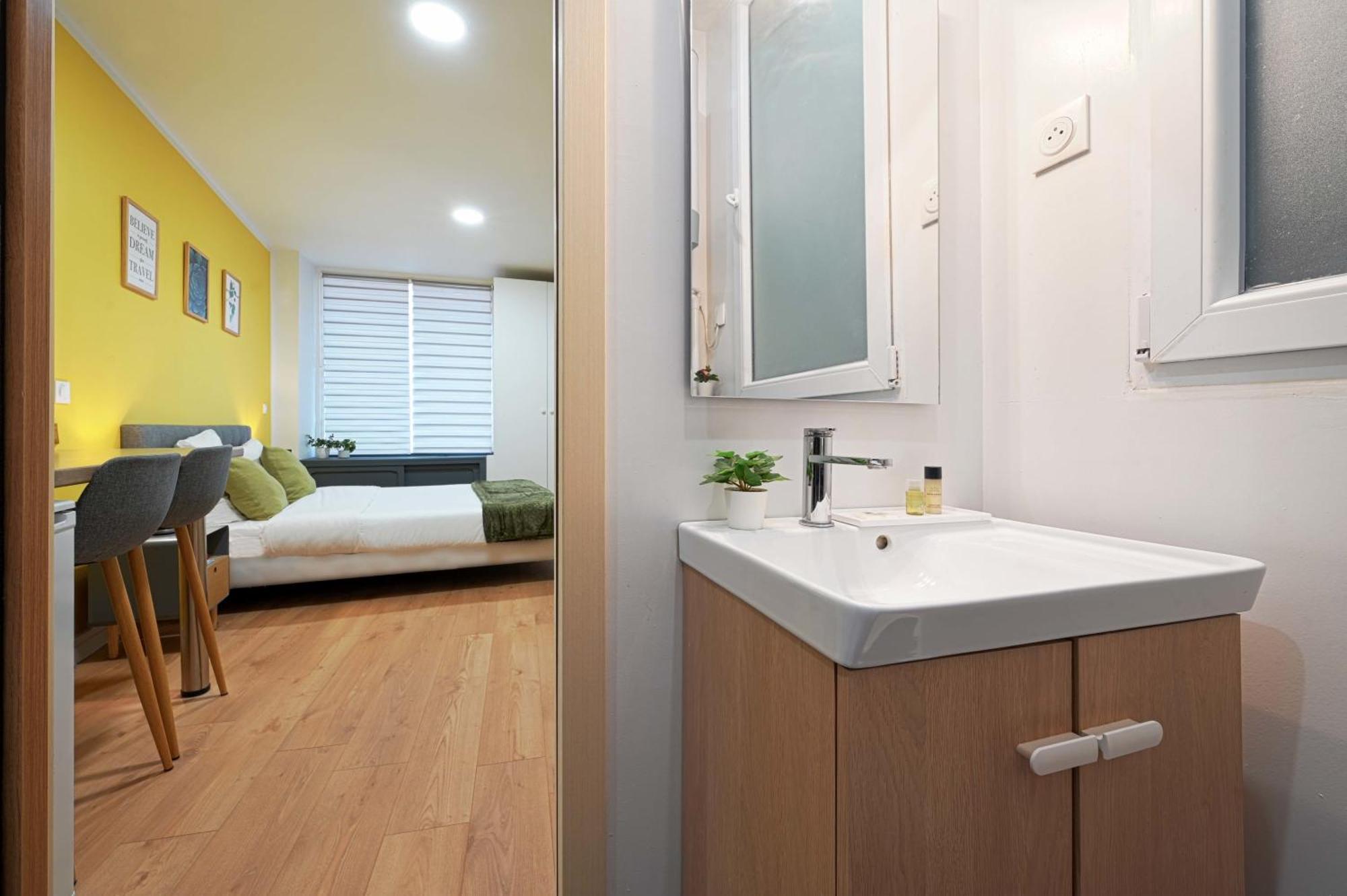 Modern Bright And Fully Renovated Appartement Paris