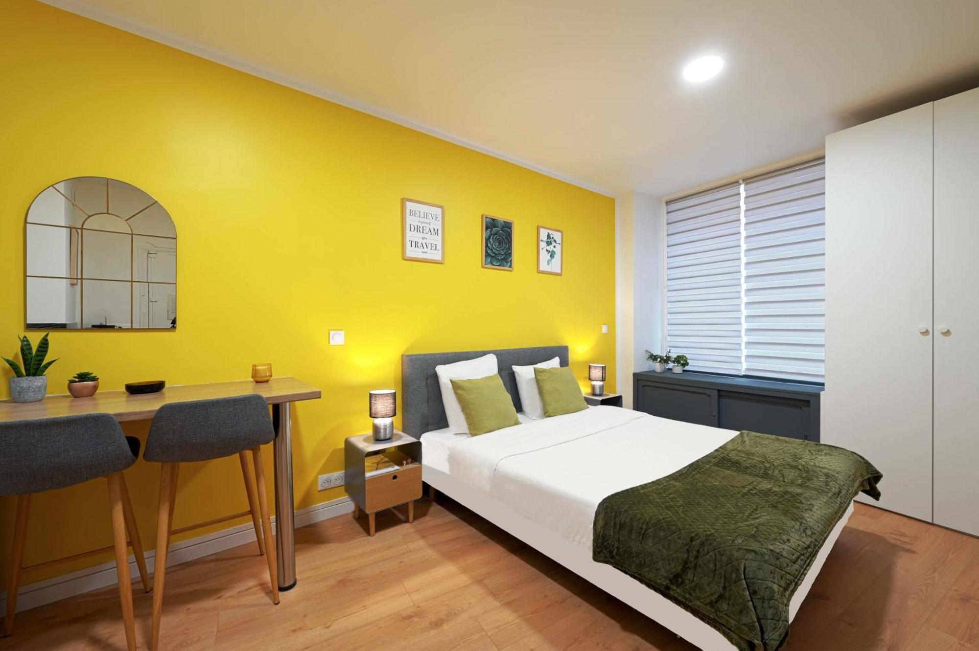 Modern Bright And Fully Renovated Appartement