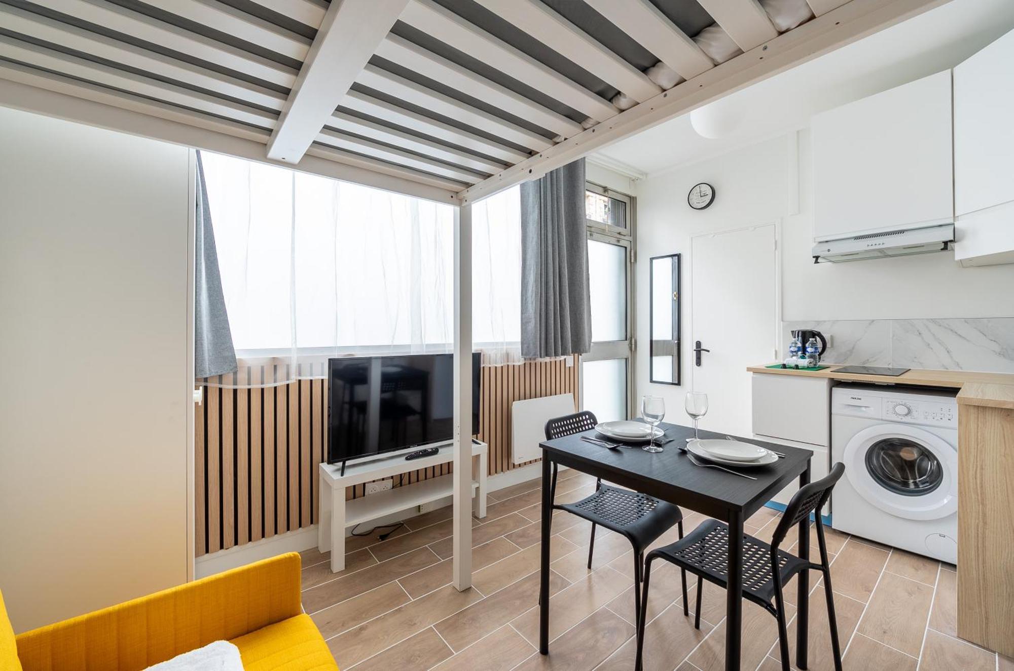 Close To Montmartre L Fully Equipped Appartement
