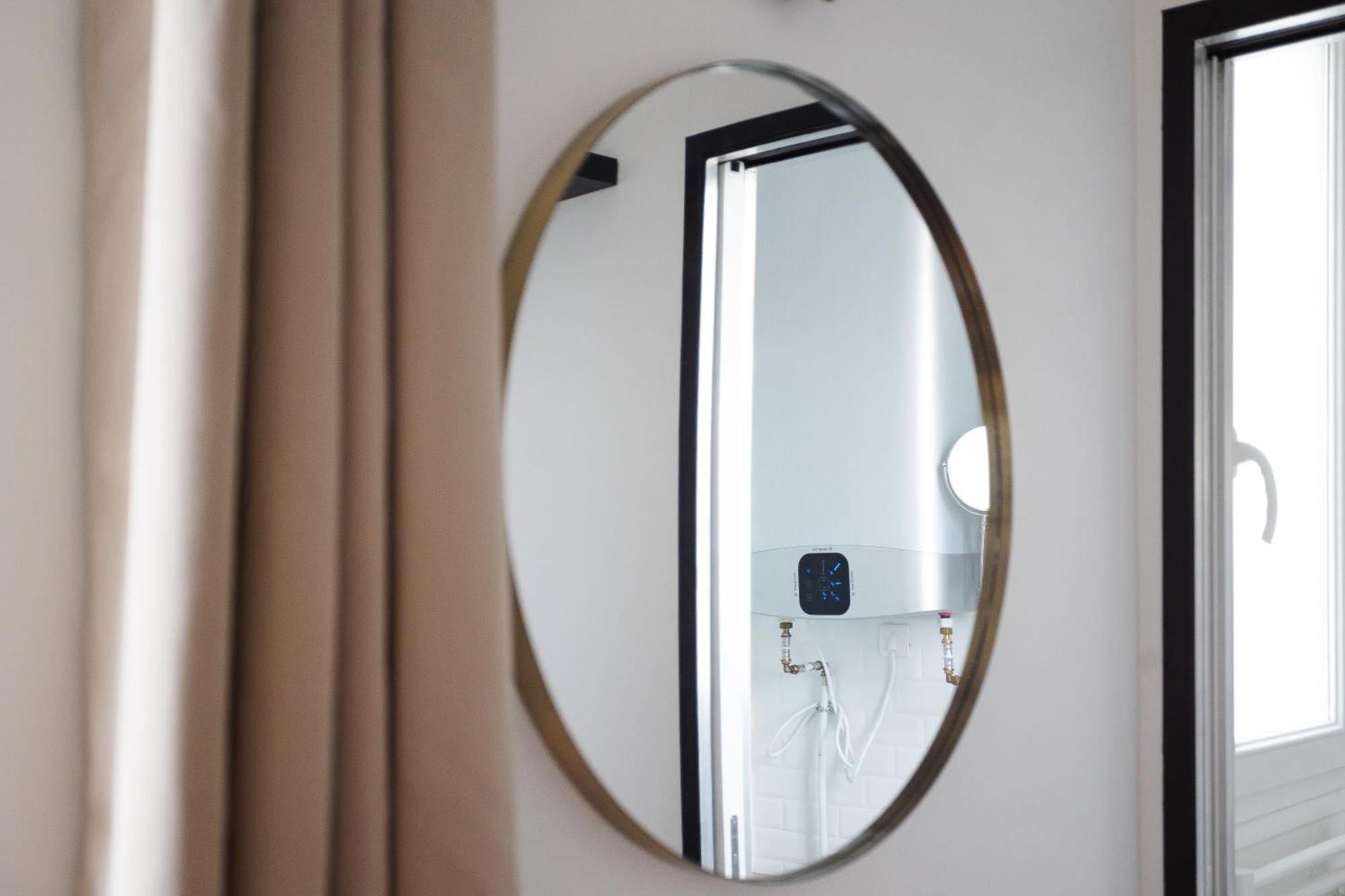 Apartment Cozy 1-bedroom With Amenities Near Iconic Montmartre Neighbourhood *