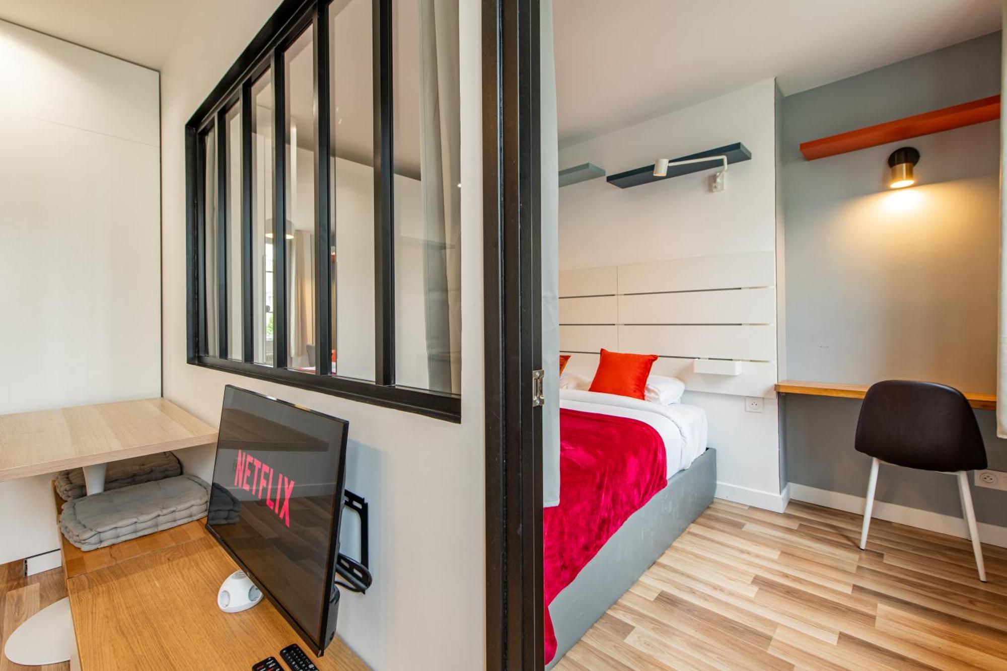 Cozy 1-bedroom With Amenities Near Iconic Montmartre Neighbourhood Paris