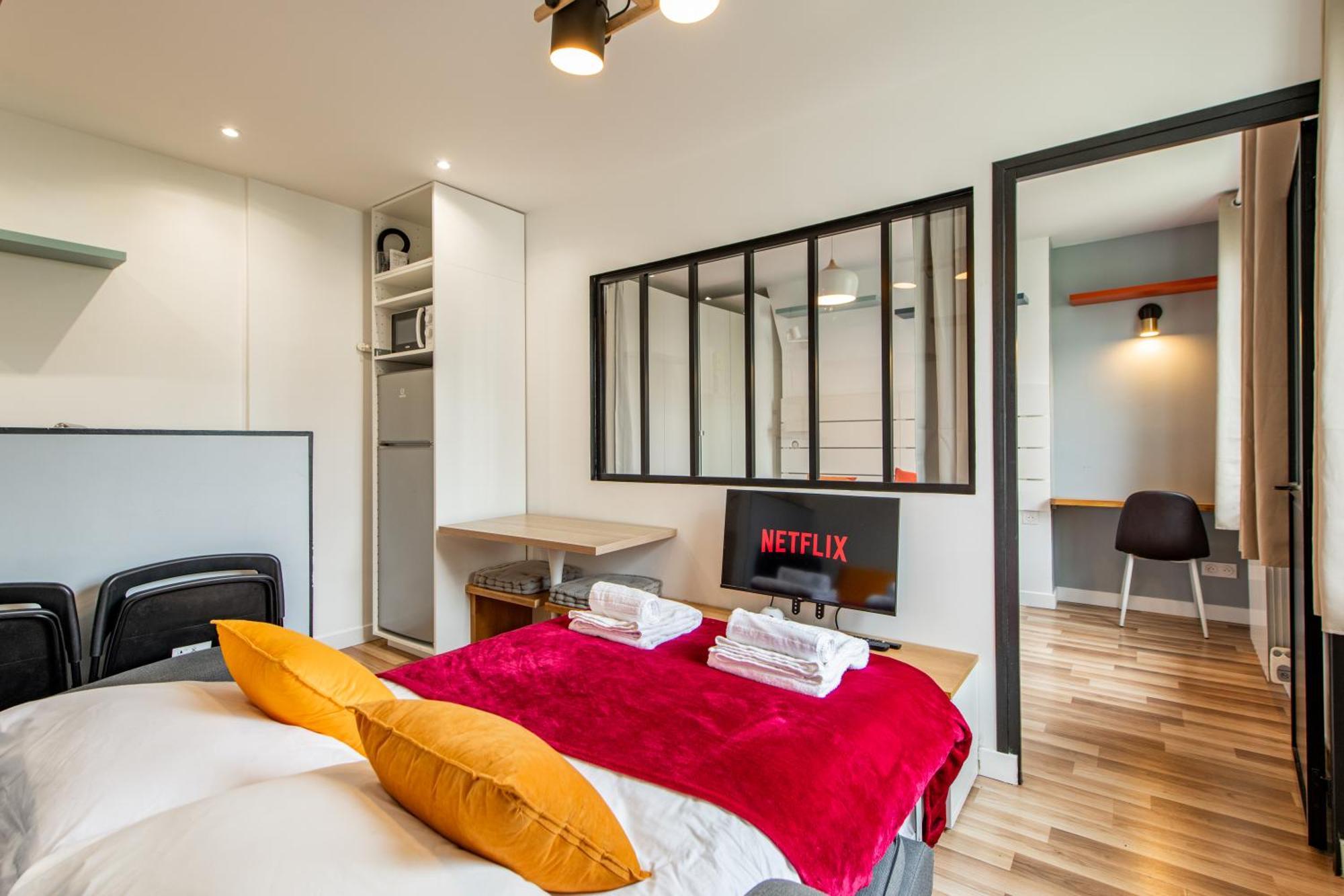 Cozy 1-bedroom With Amenities Near Iconic Montmartre Neighbourhood