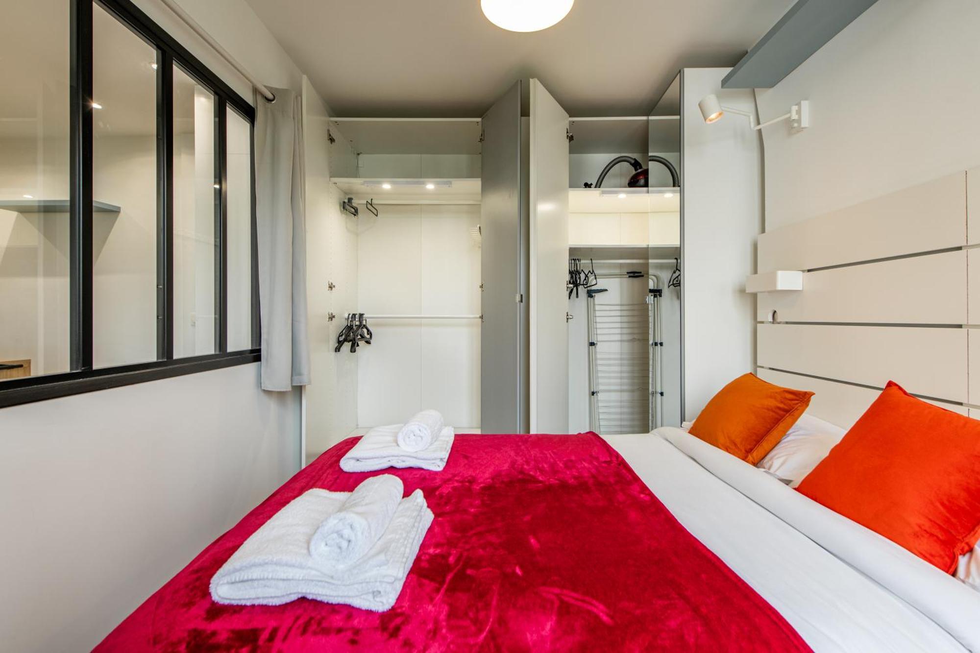 Cozy 1-bedroom With Amenities Near Iconic Montmartre Neighbourhood Paris