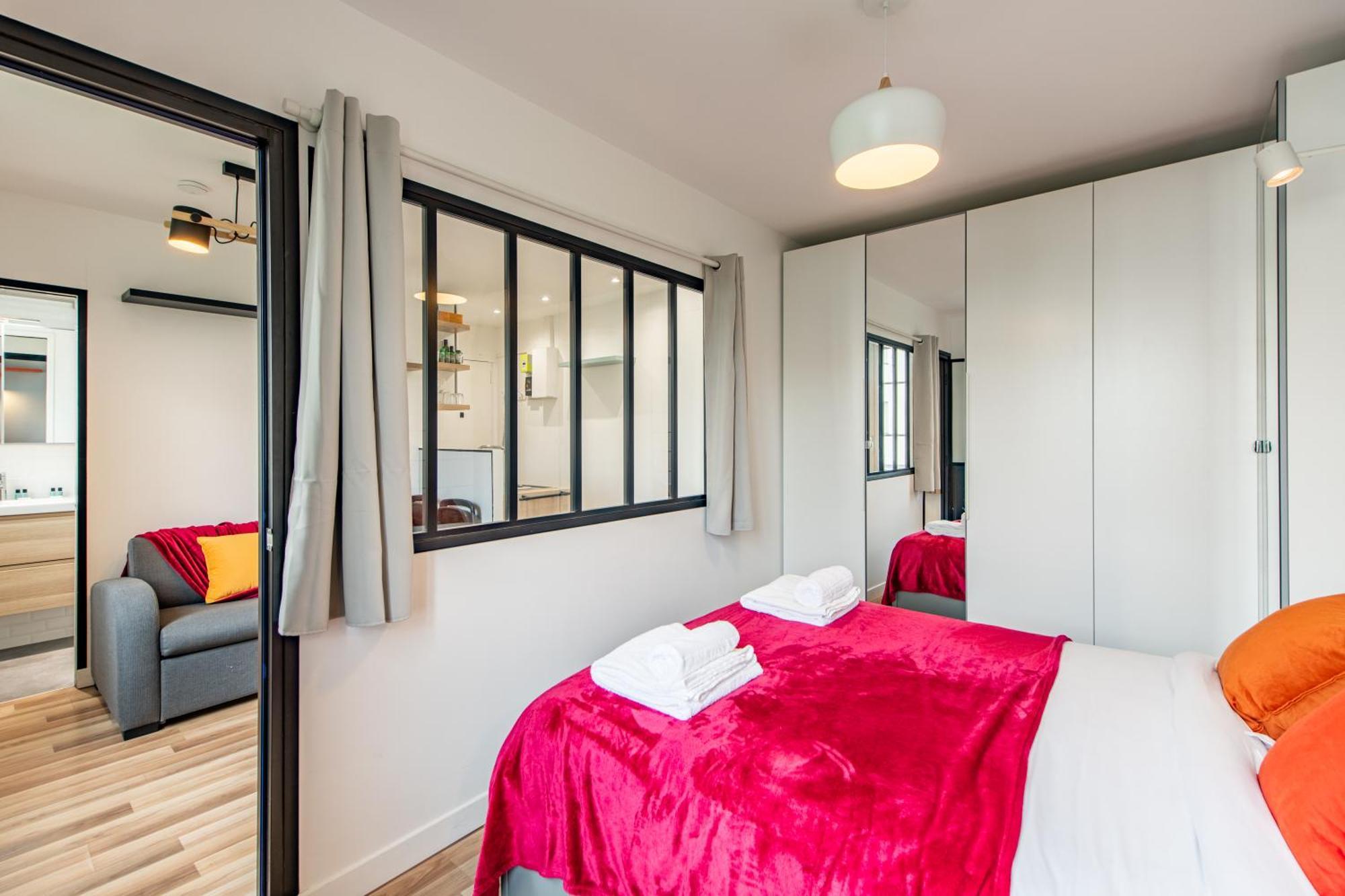 Cozy 1-bedroom With Amenities Near Iconic Montmartre Neighbourhood * Paris