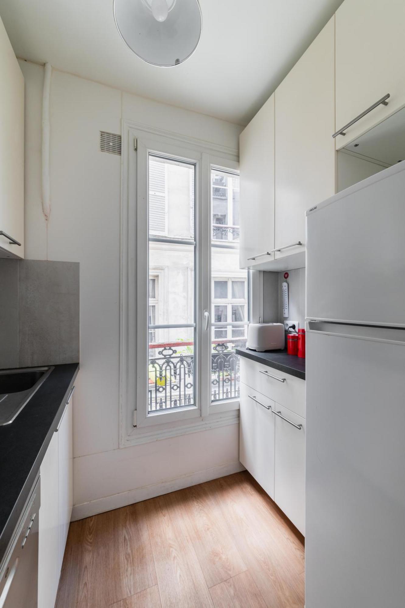 Apartment Entre Moulin-rouge Et Sacre-coeur *