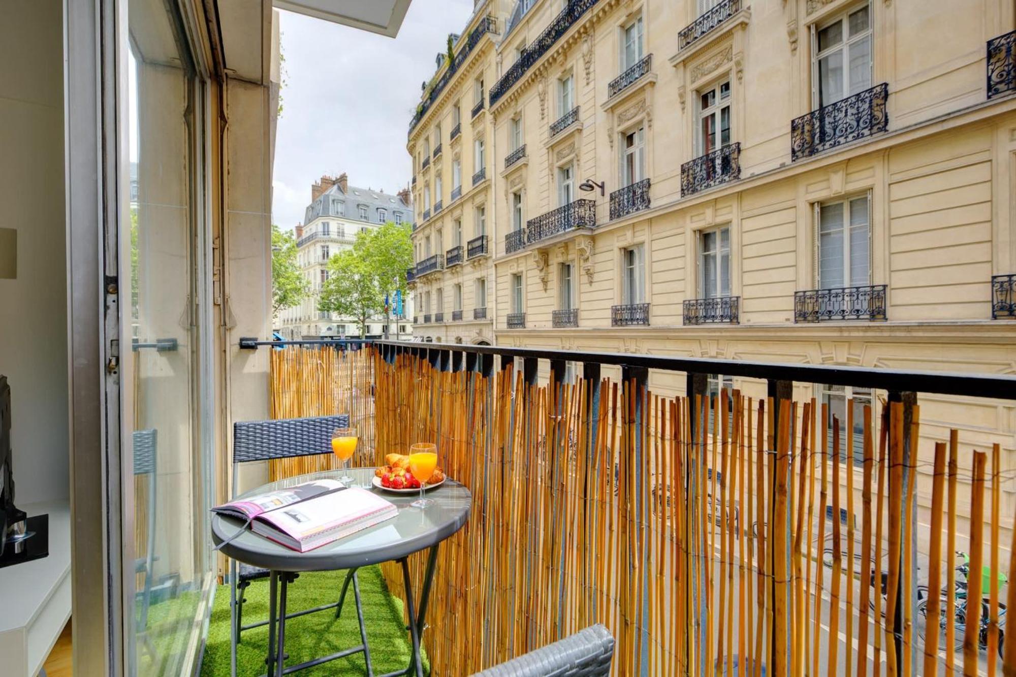 St Germain & Le Bon Marche With Balcony - Cityapartmentstay Apartment *